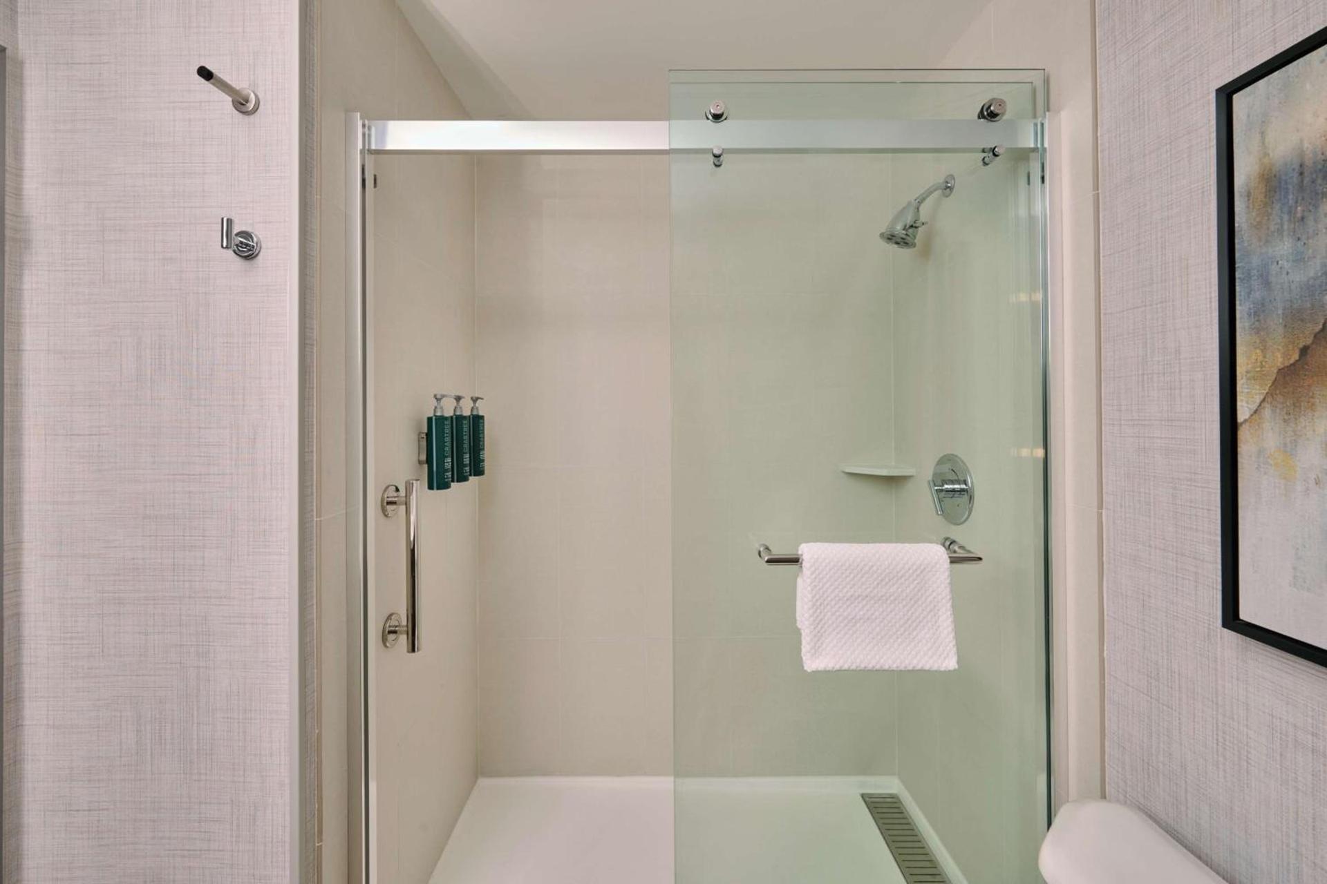 Doubletree by Hilton Buena Park photo 46