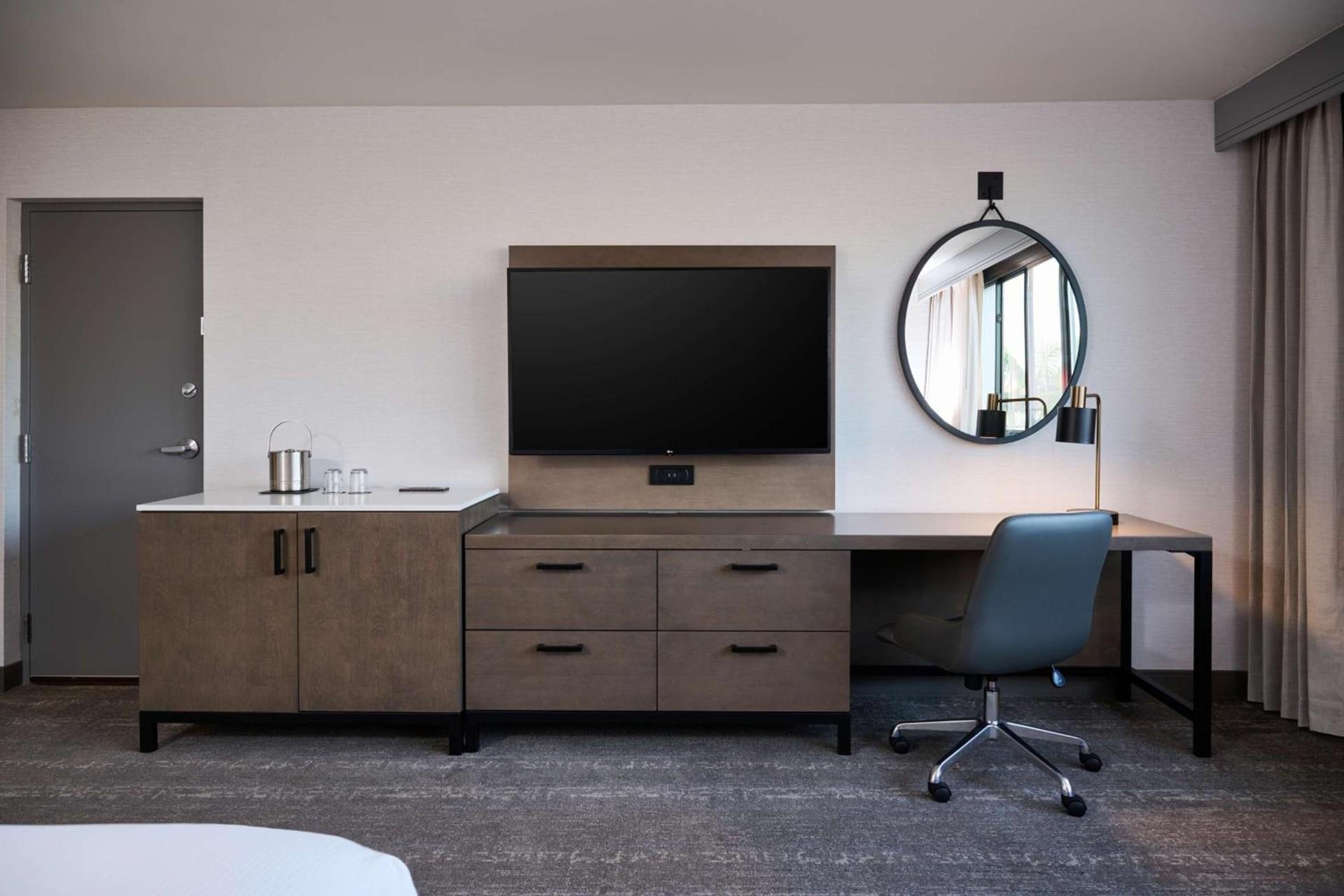 Doubletree by Hilton Buena Park photo 47