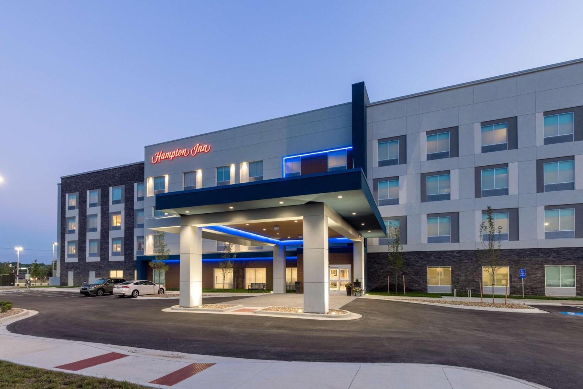 Hampton Inn Kansas City Southeast, Mo photo 2