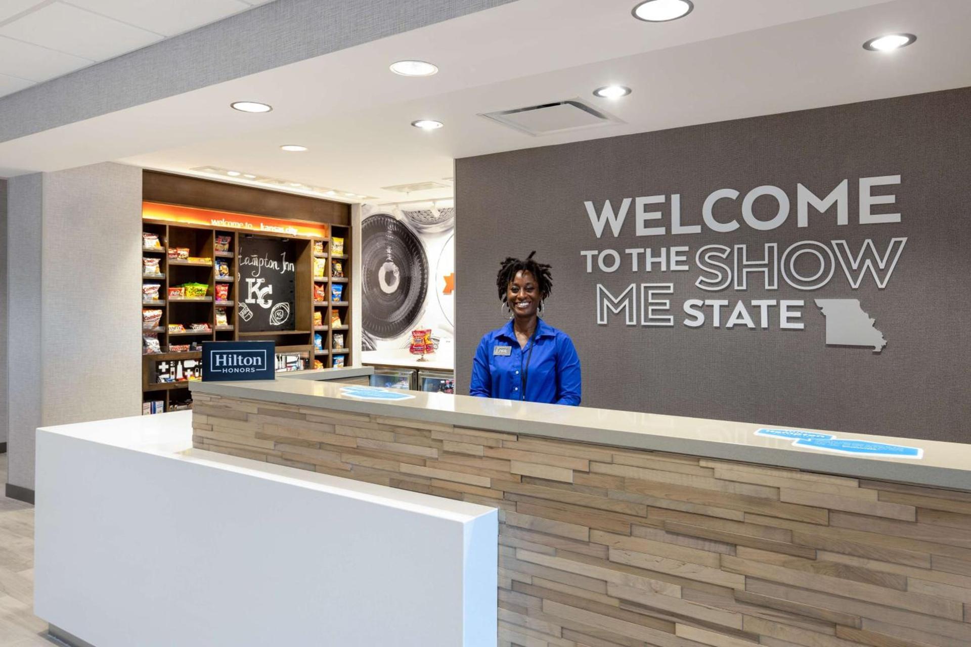 Hampton Inn Kansas City Southeast, Mo photo 11