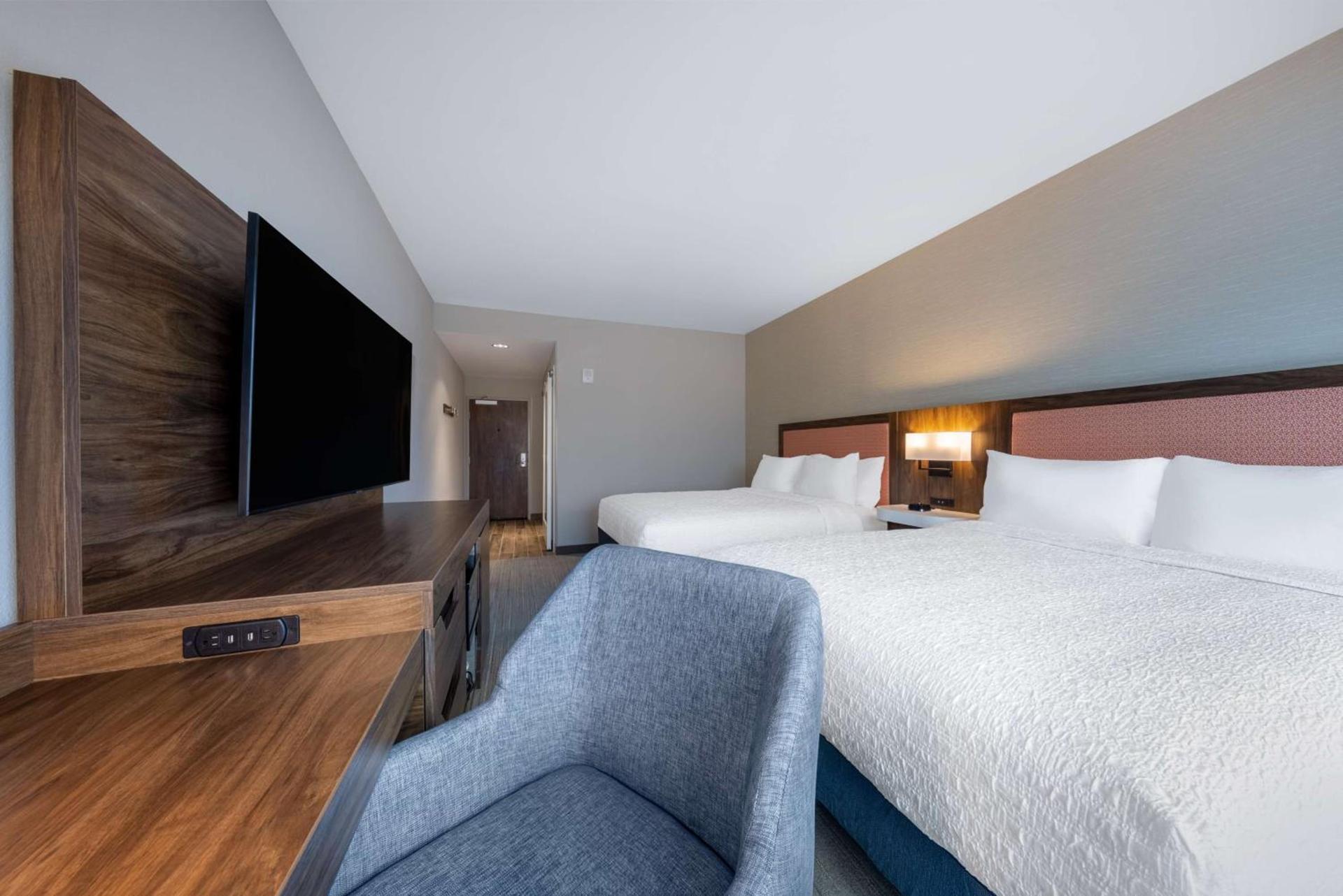 Hampton Inn Kansas City Southeast, Mo photo 27