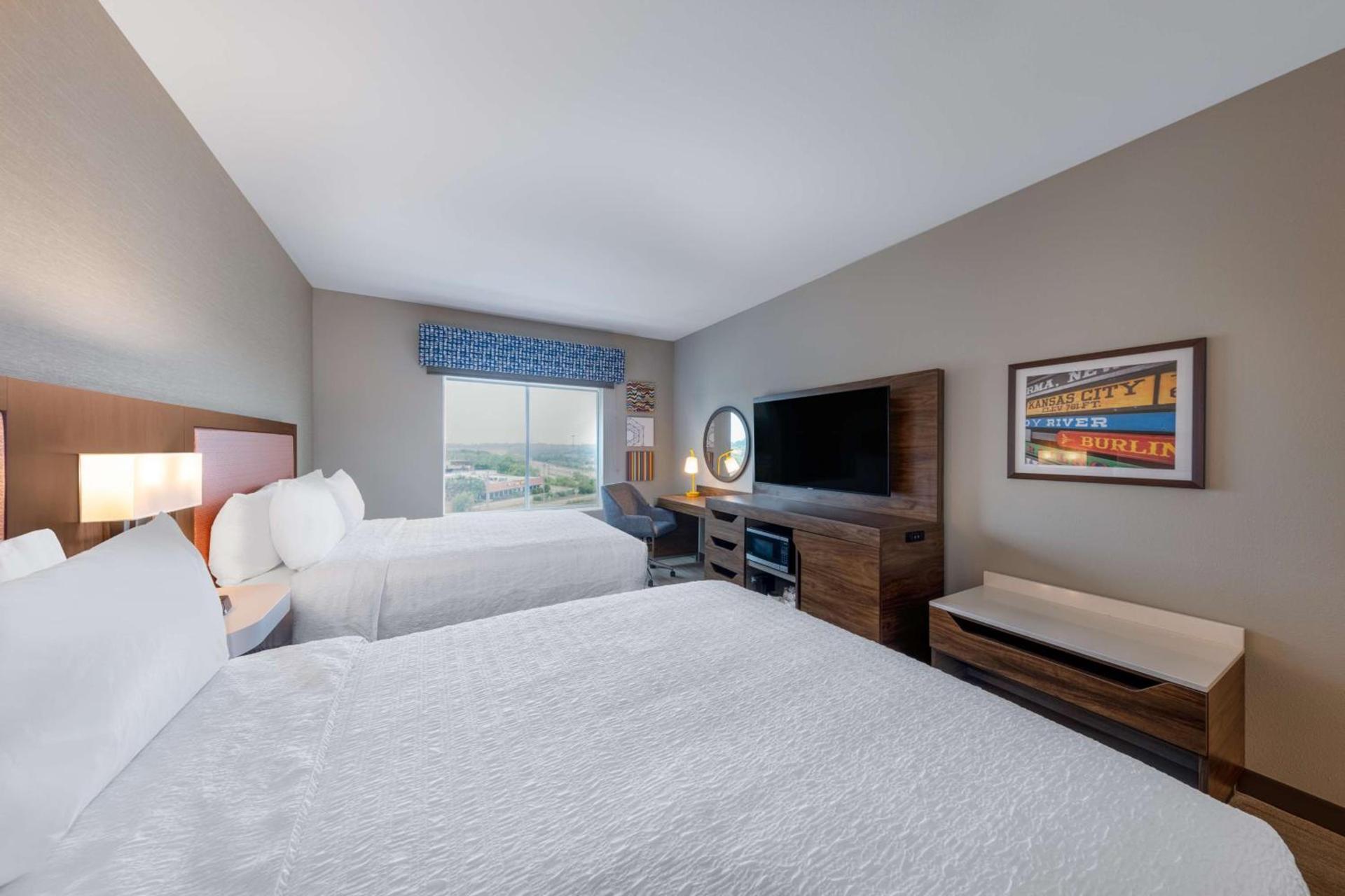 Hampton Inn Kansas City Southeast, Mo photo 28