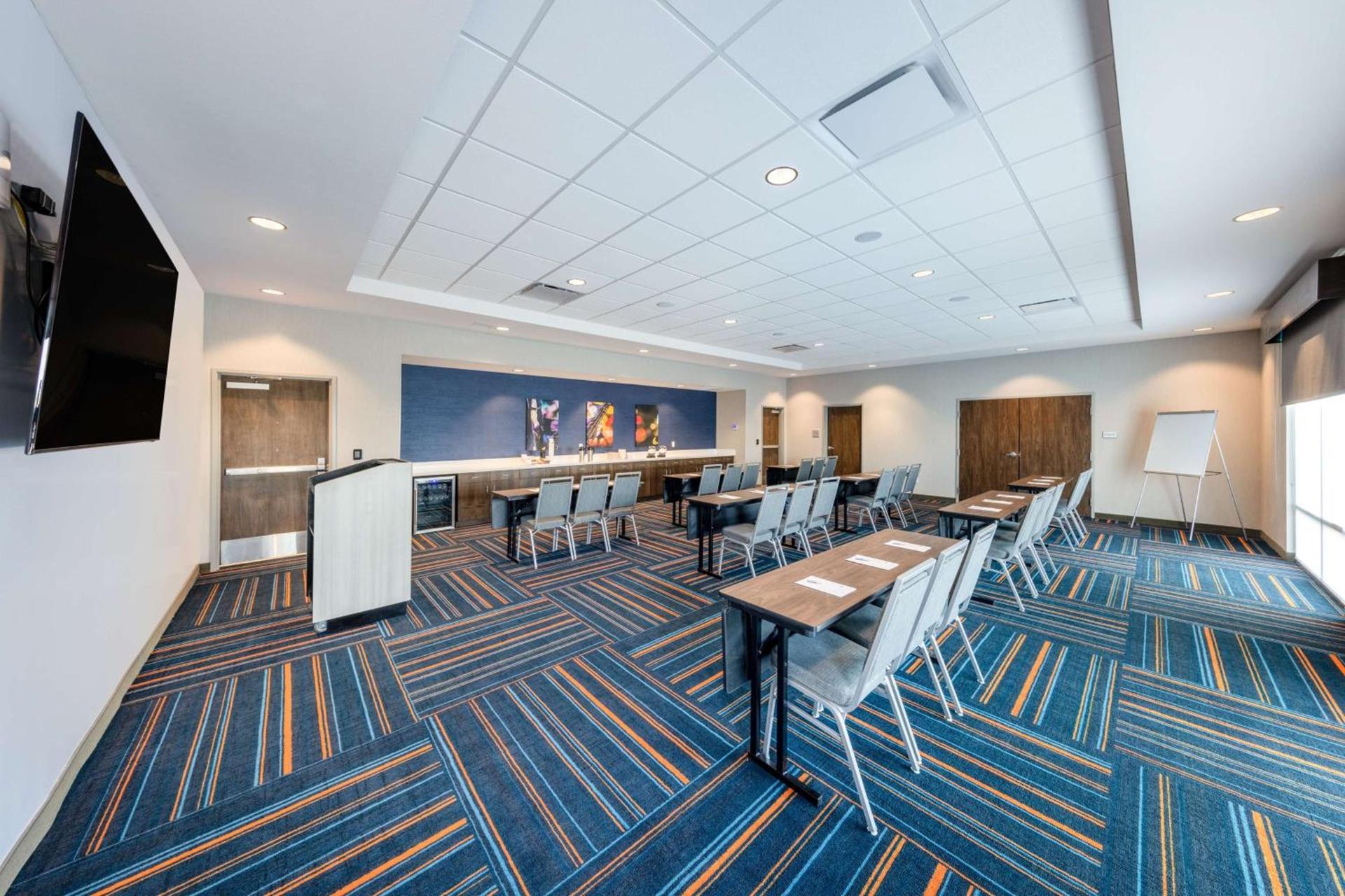 Hampton Inn Kansas City Southeast, Mo photo 35