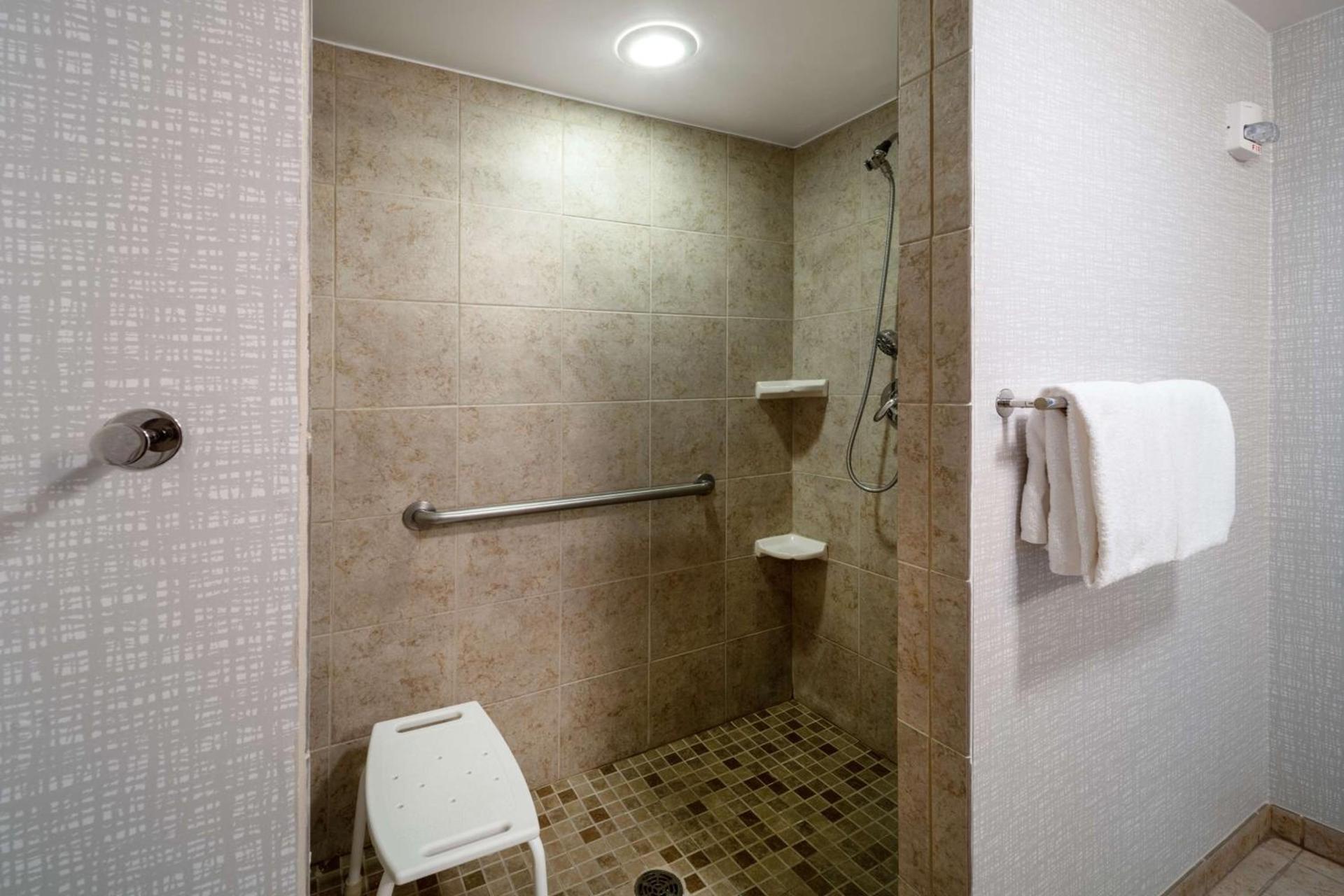 Hampton Inn & Suites Salida, CO photo 11