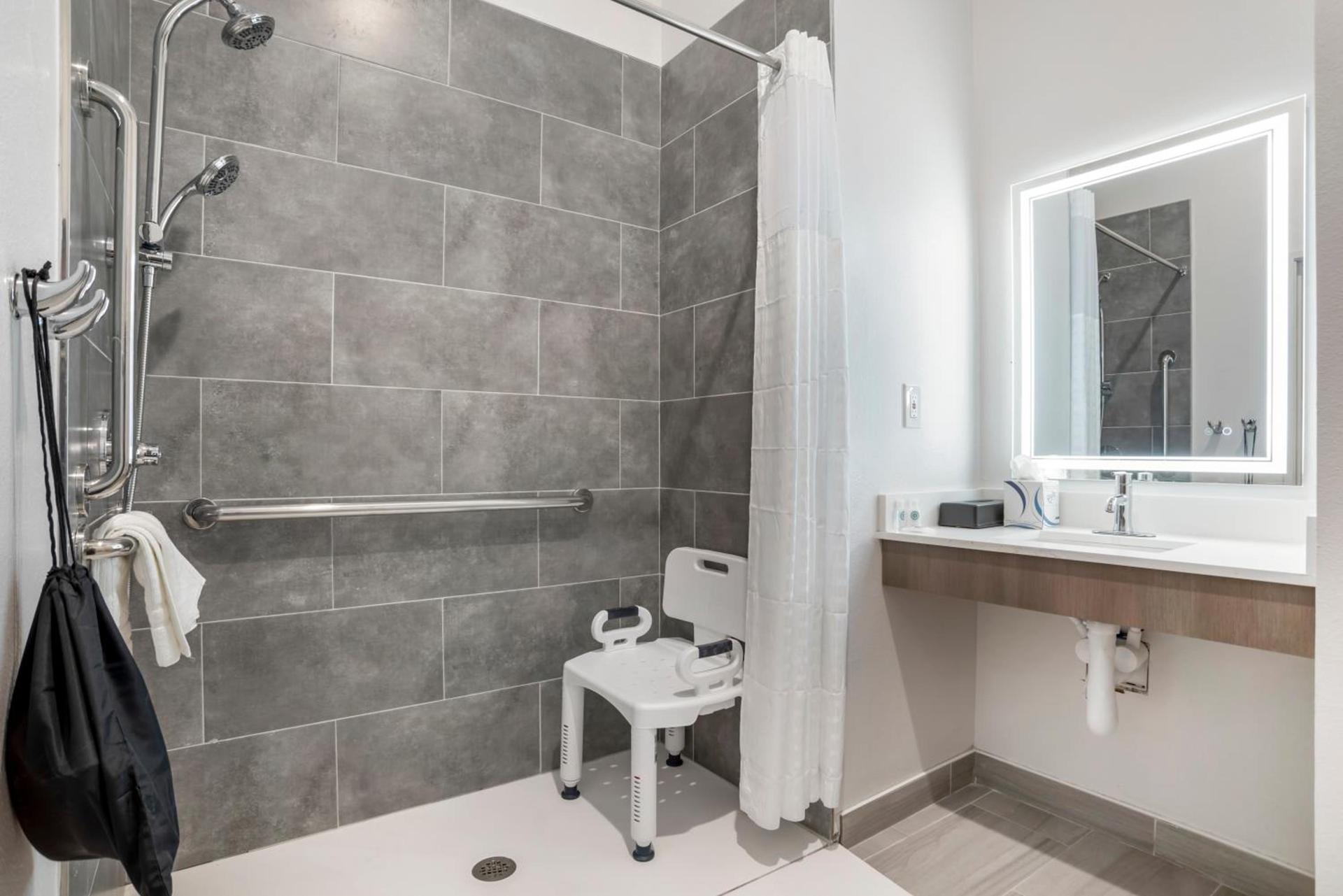 Comfort Inn & Suites Destin near Henderson Beach photo 81