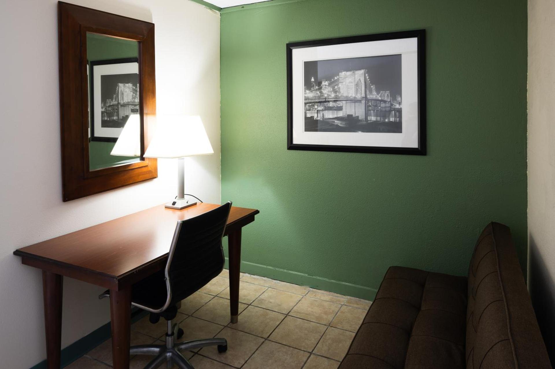 Select Inn Murfreesboro photo 22