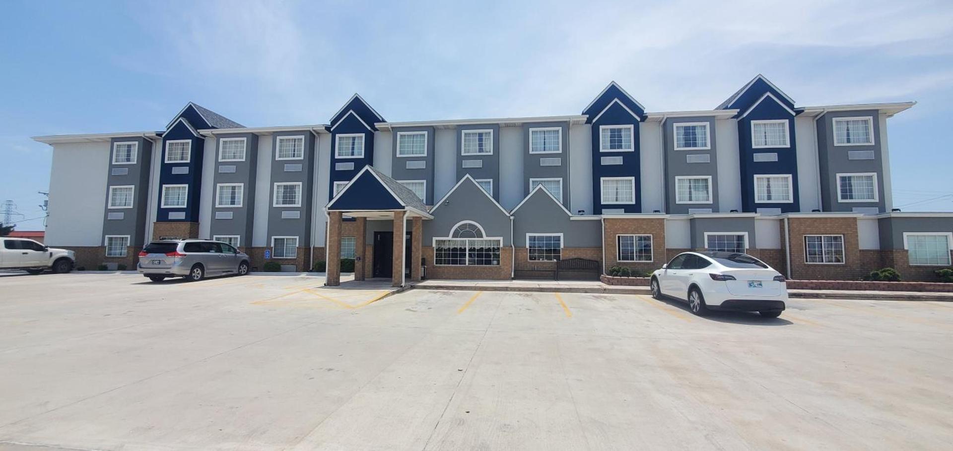 Microtel Inn & Suites by Wyndham Oklahoma City Airport photo 28
