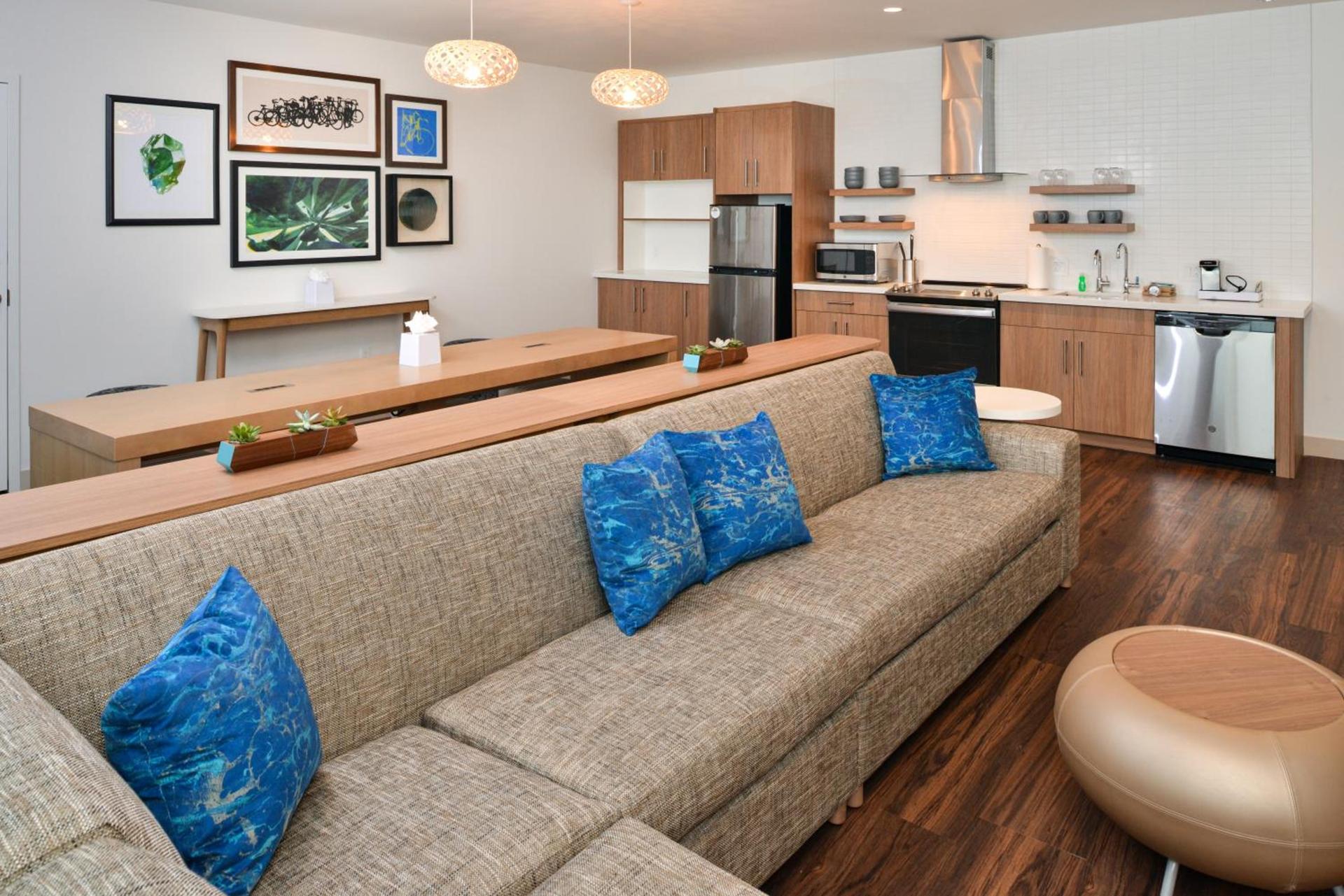 Element by Marriott Overland Park photo 7