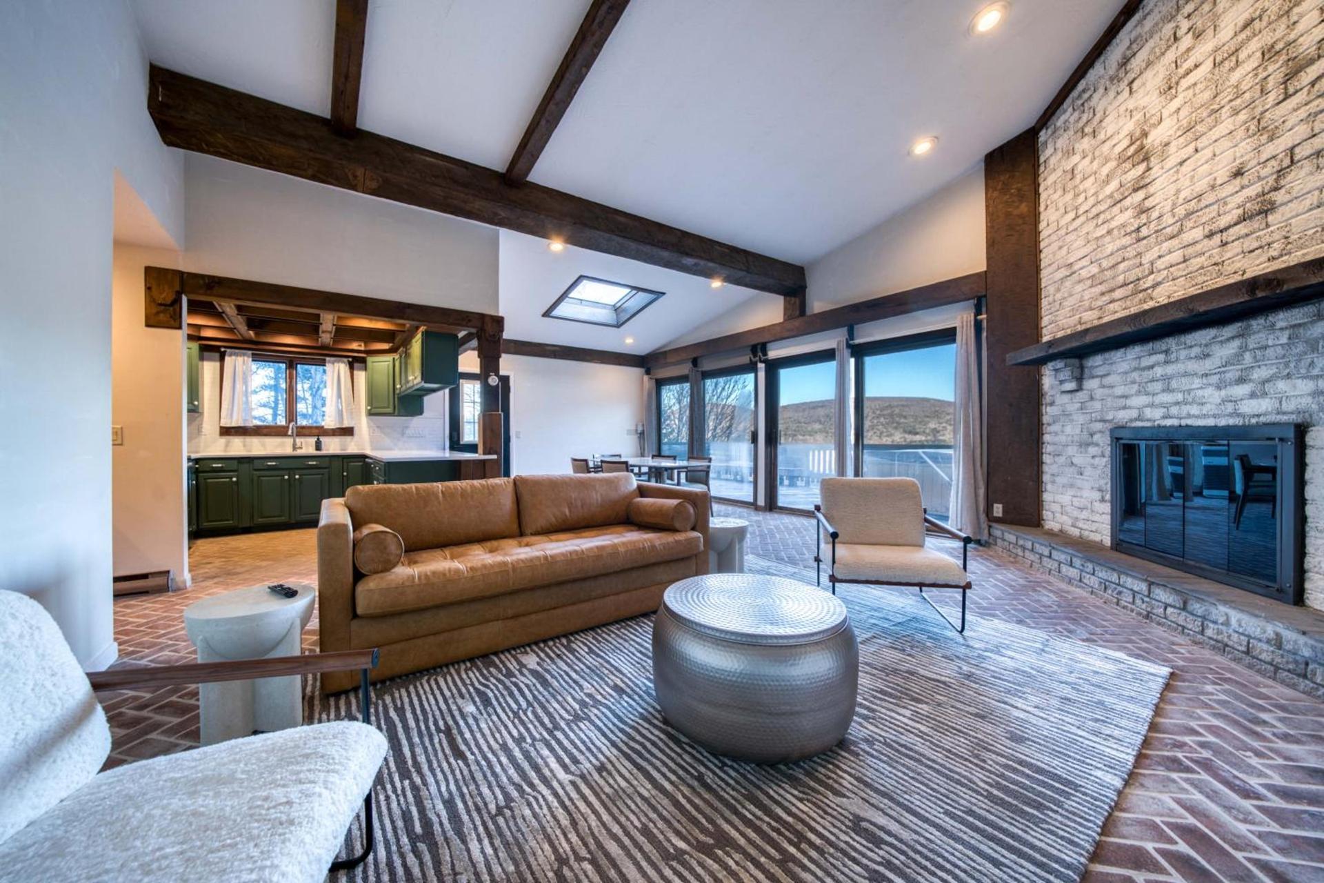 The Haüs Windham - Spacious Suites, Hot Tub, Mountain Views! photo 39