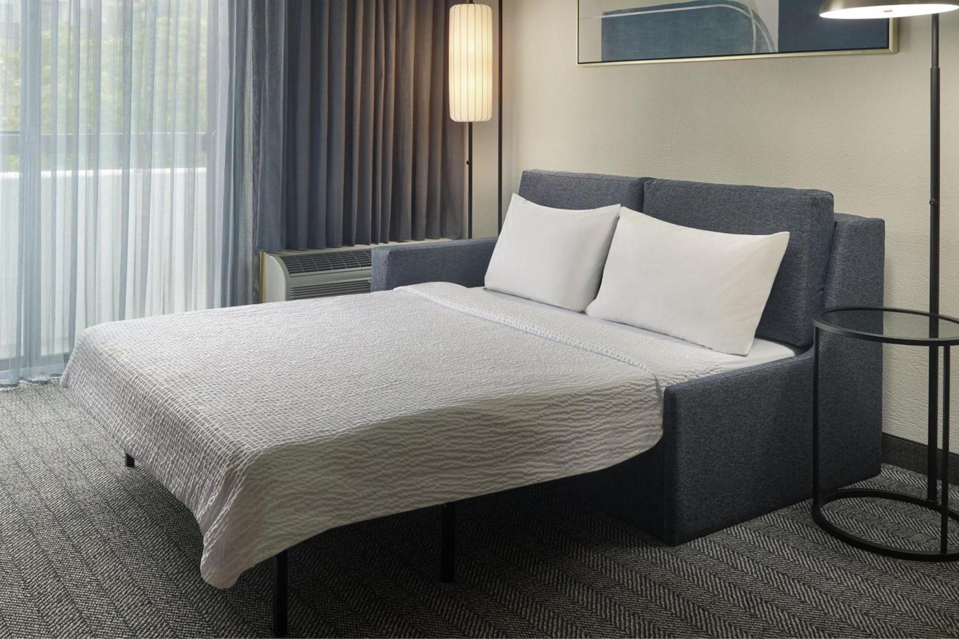 Courtyard by Marriott Atlanta Executive Park/Emory photo 6