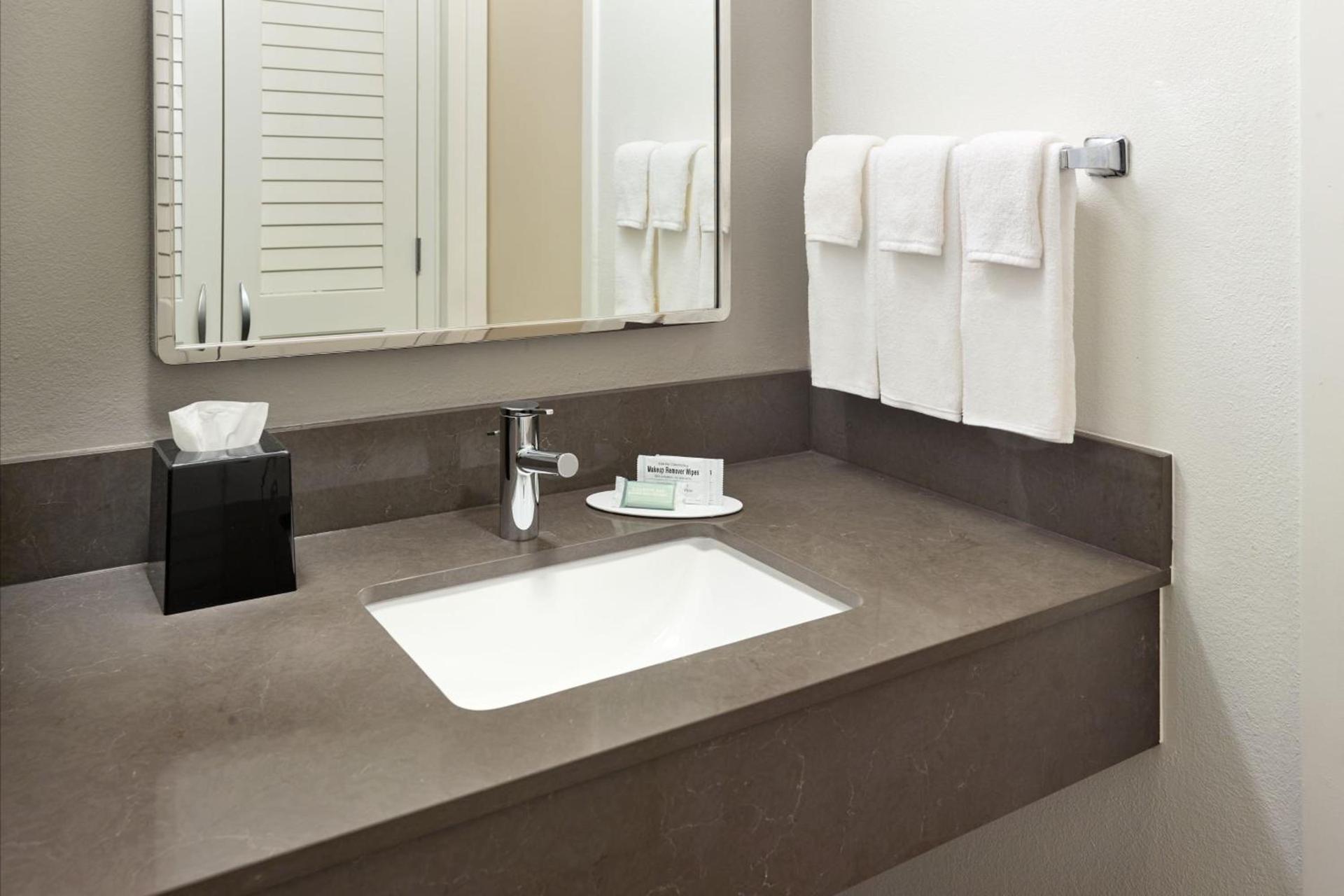 Courtyard by Marriott Atlanta Executive Park/Emory photo 13