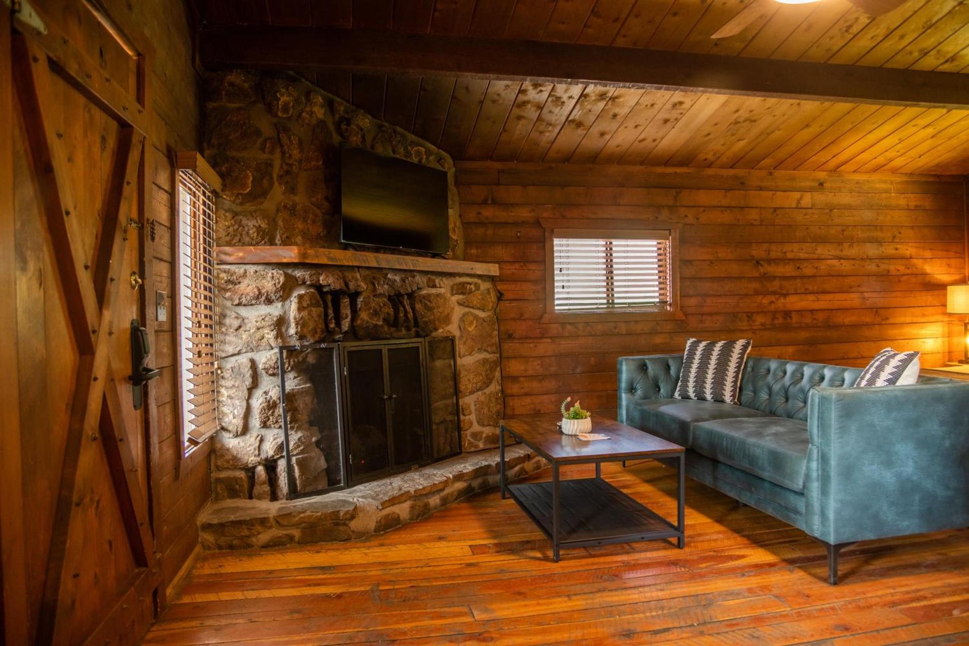 High Creek Lodge and Cabins photo 20