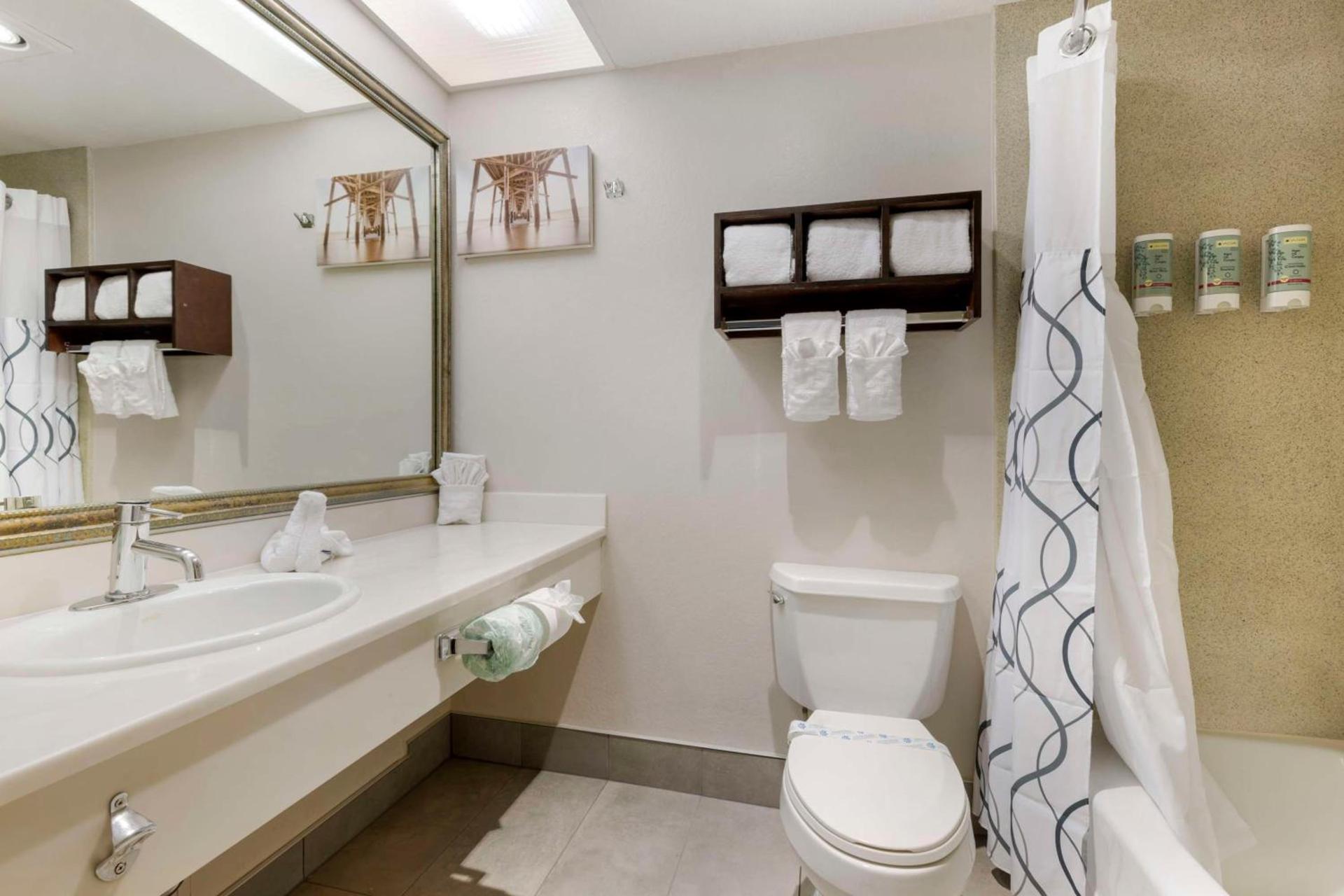 Best Western Redondo Beach Galleria Hotel - Beach City LA photo 26