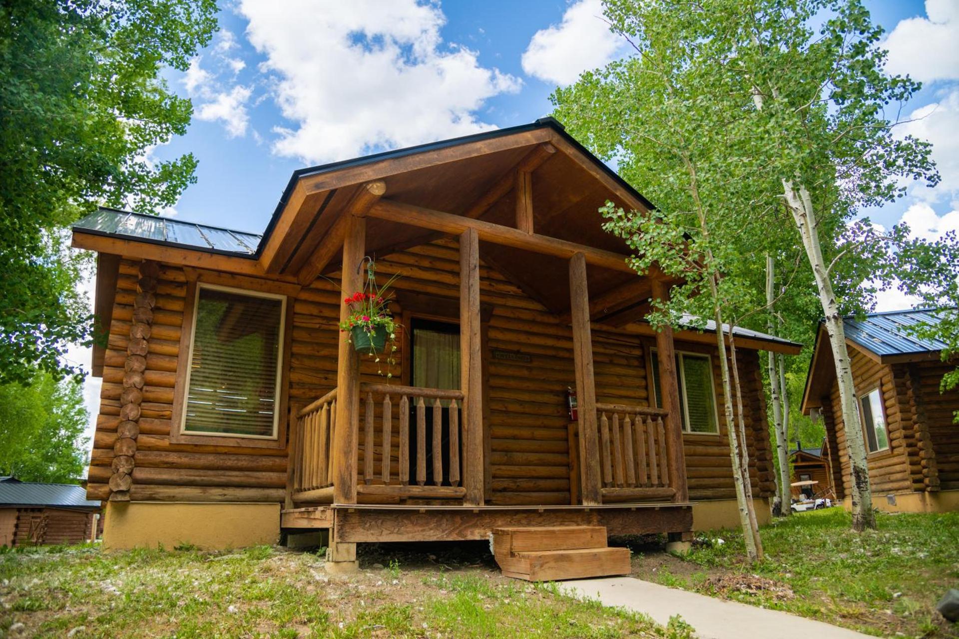 High Creek Lodge and Cabins photo 5