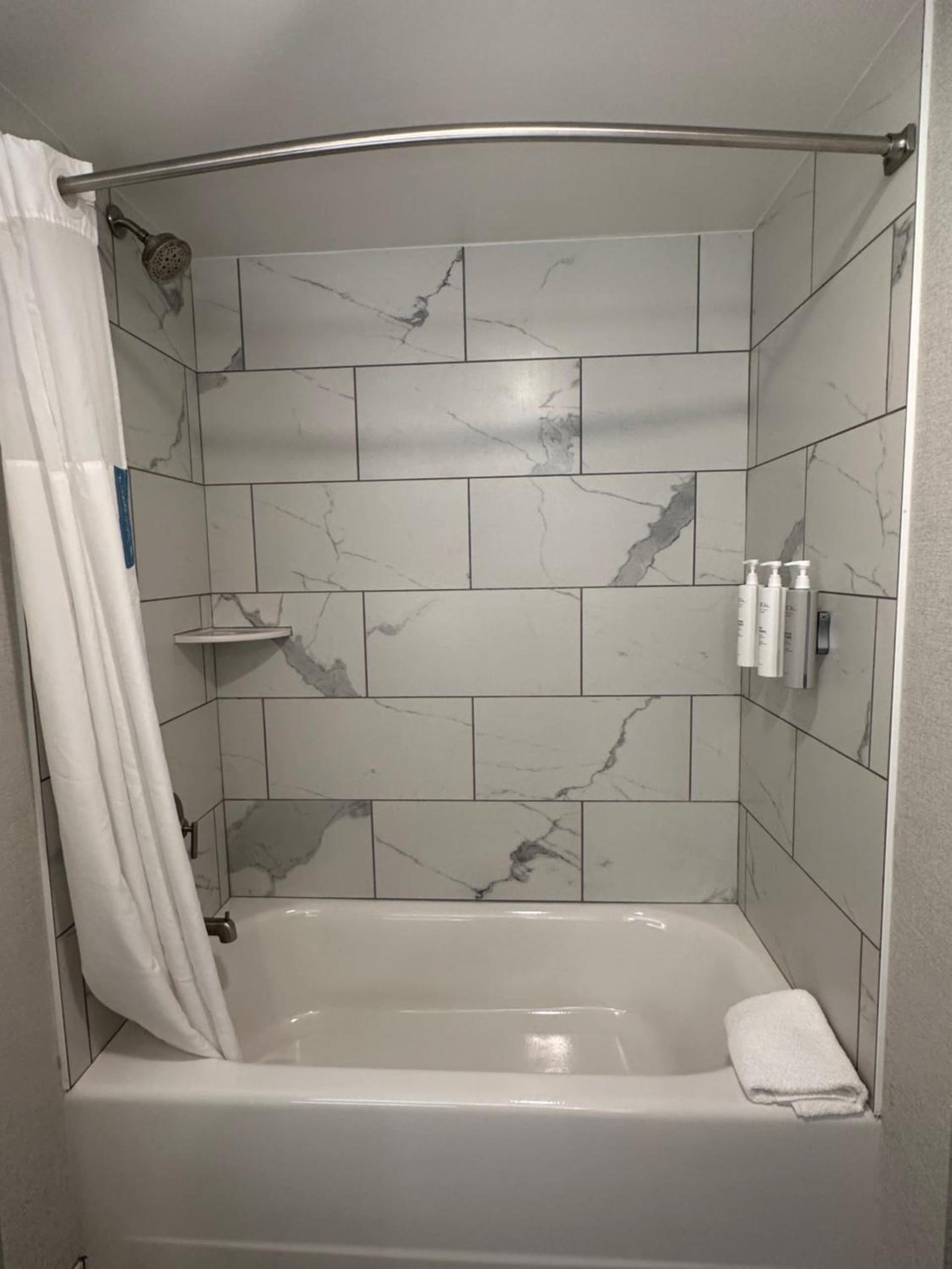 Hampton Inn Virginia Beach-Oceanfront South photo 79