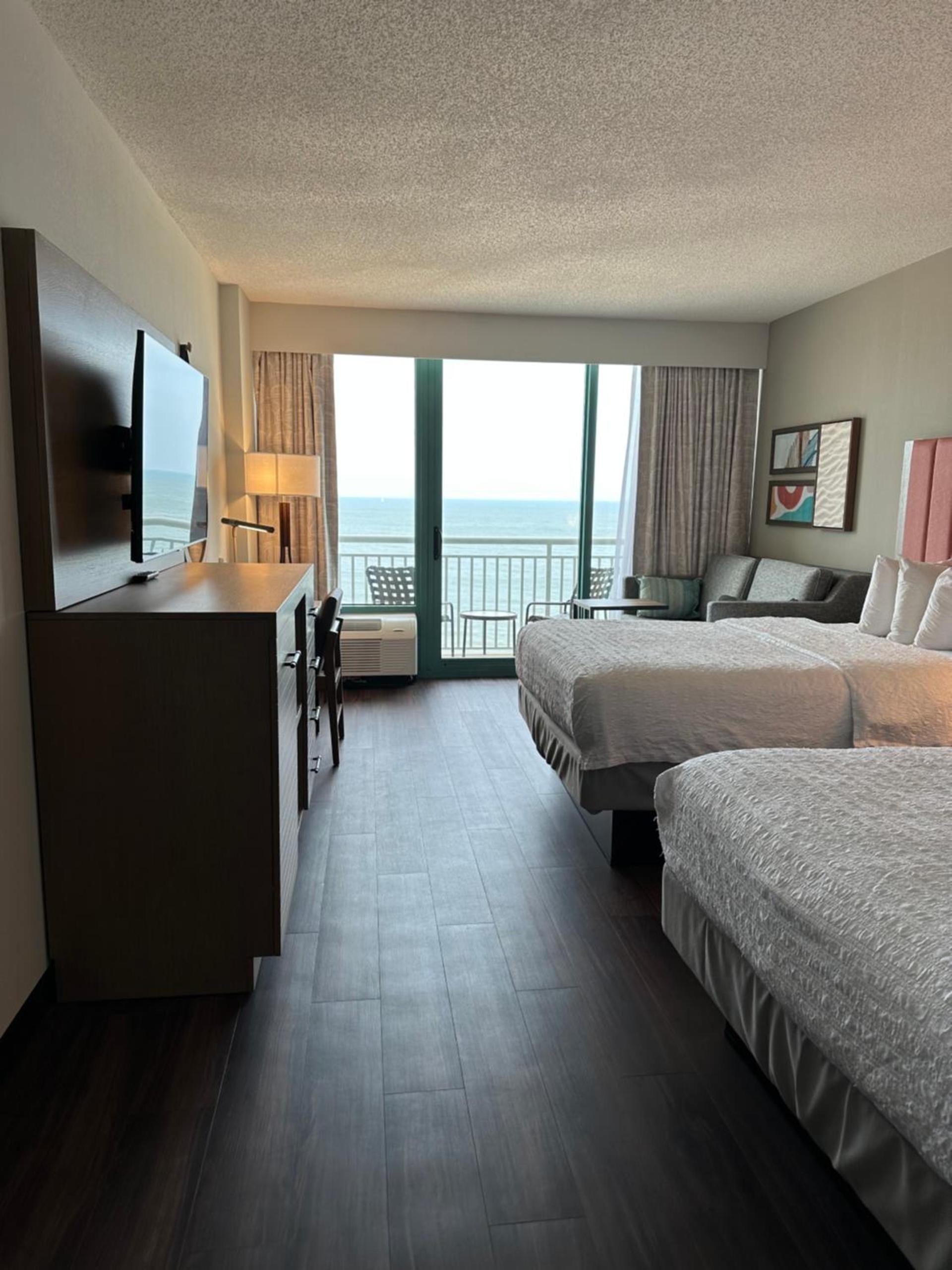 Hampton Inn Virginia Beach-Oceanfront South photo 59
