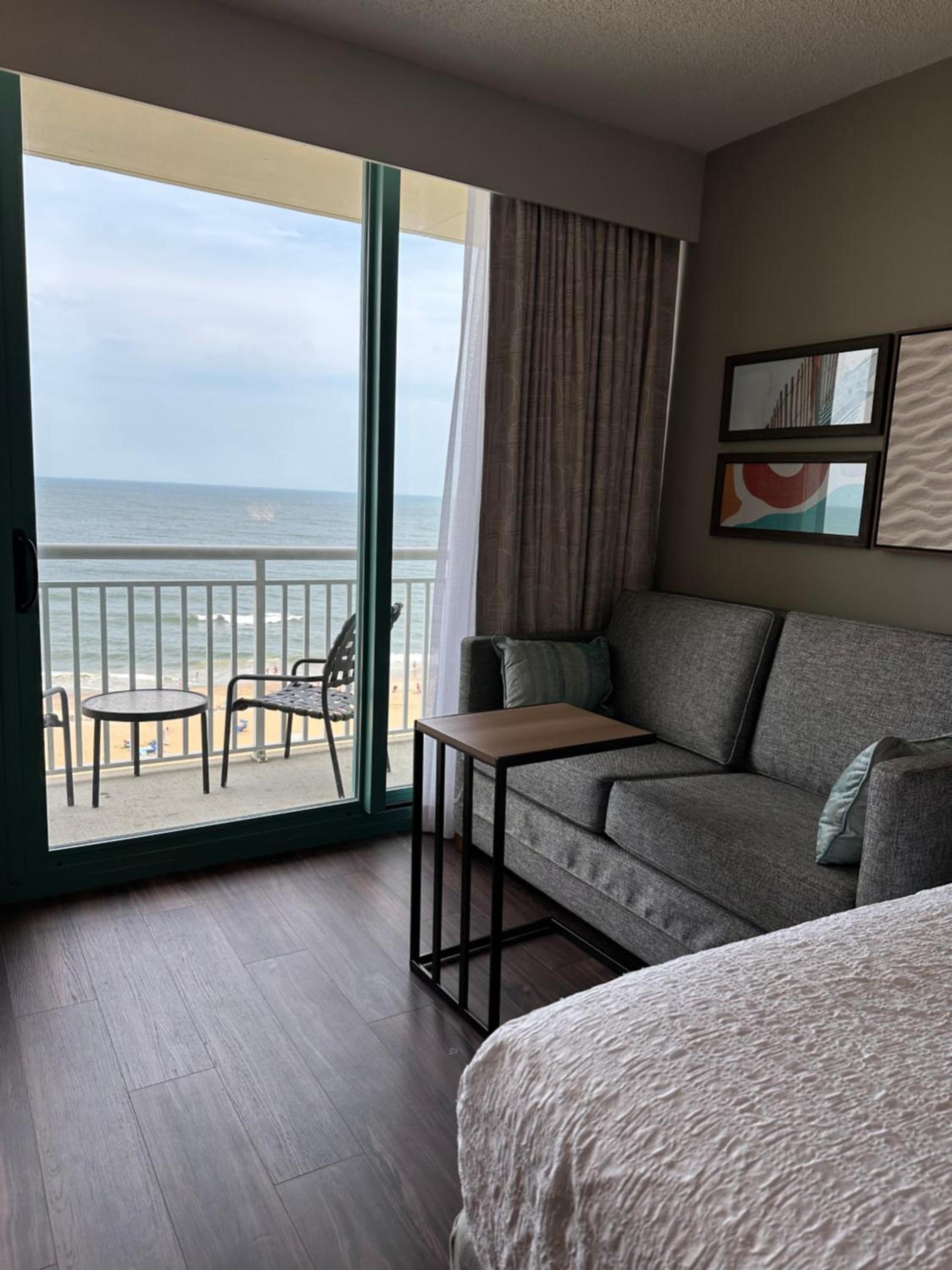 Hampton Inn Virginia Beach-Oceanfront South photo 57