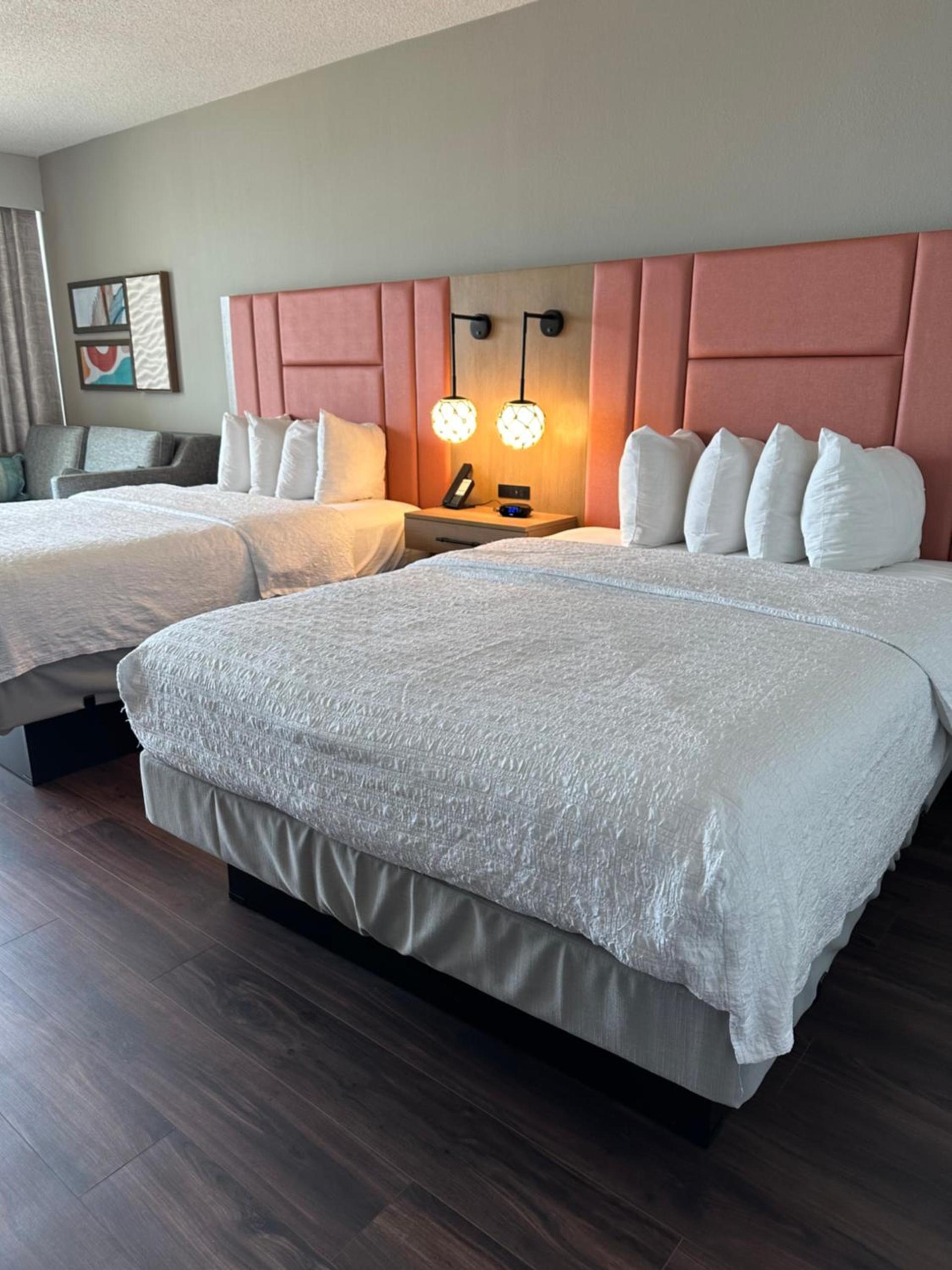Hampton Inn Virginia Beach-Oceanfront South photo 58