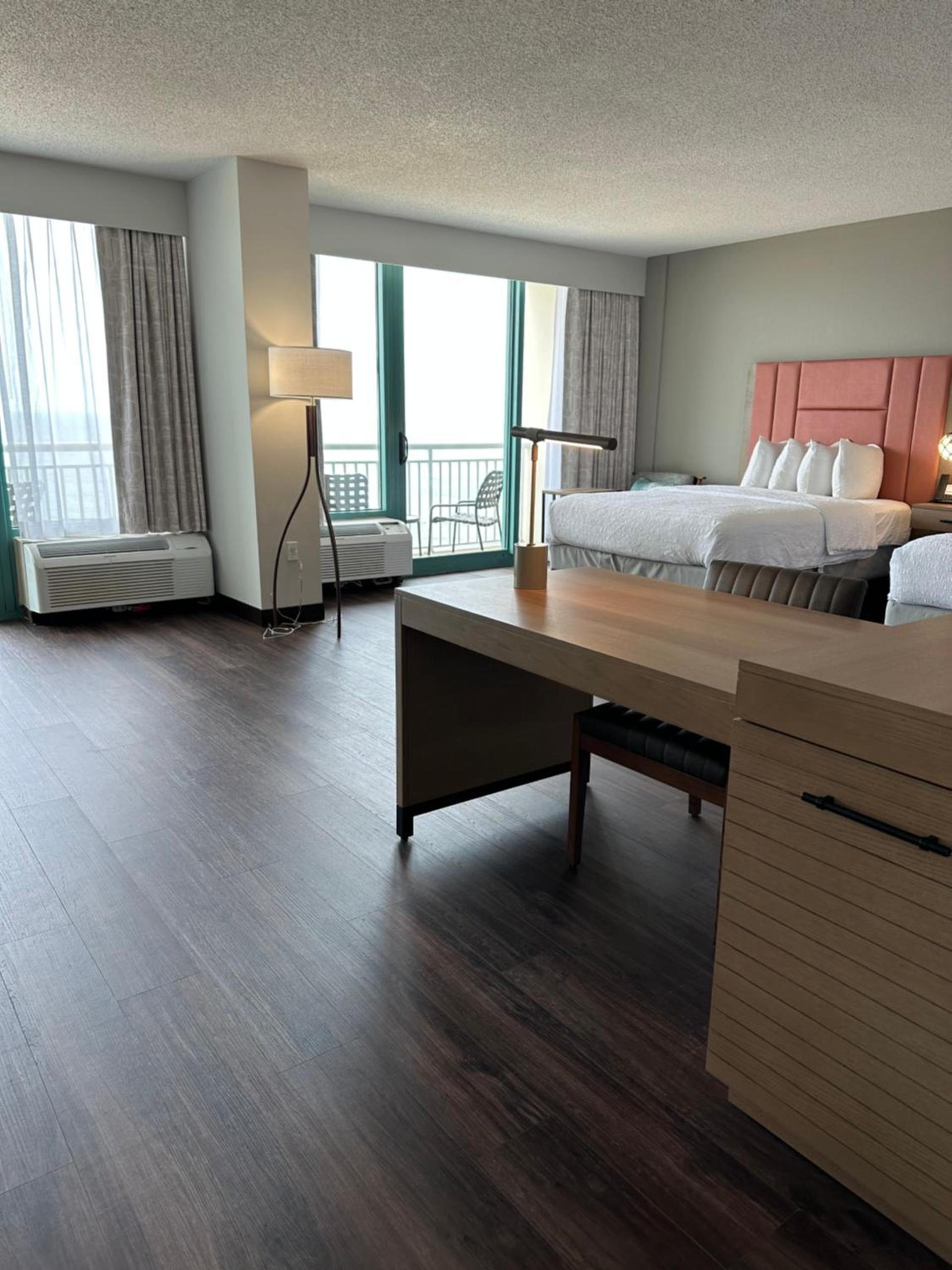 Hampton Inn Virginia Beach-Oceanfront South photo 65