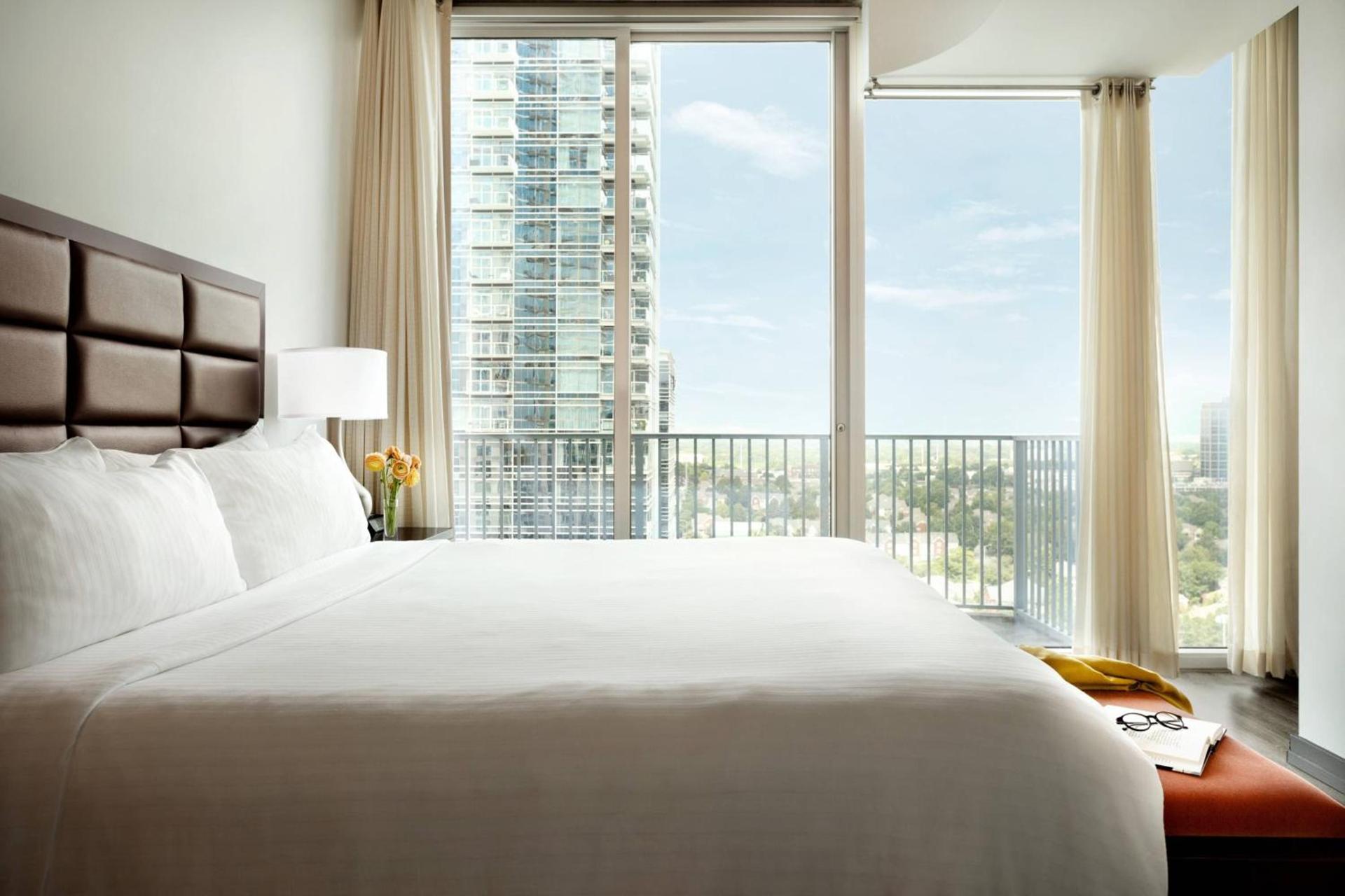 Twelve Downtown, Autograph Collection photo 6