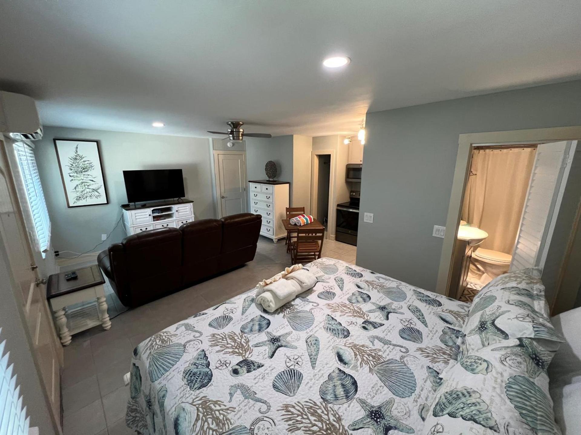 Tarpon Tale Inn photo 19