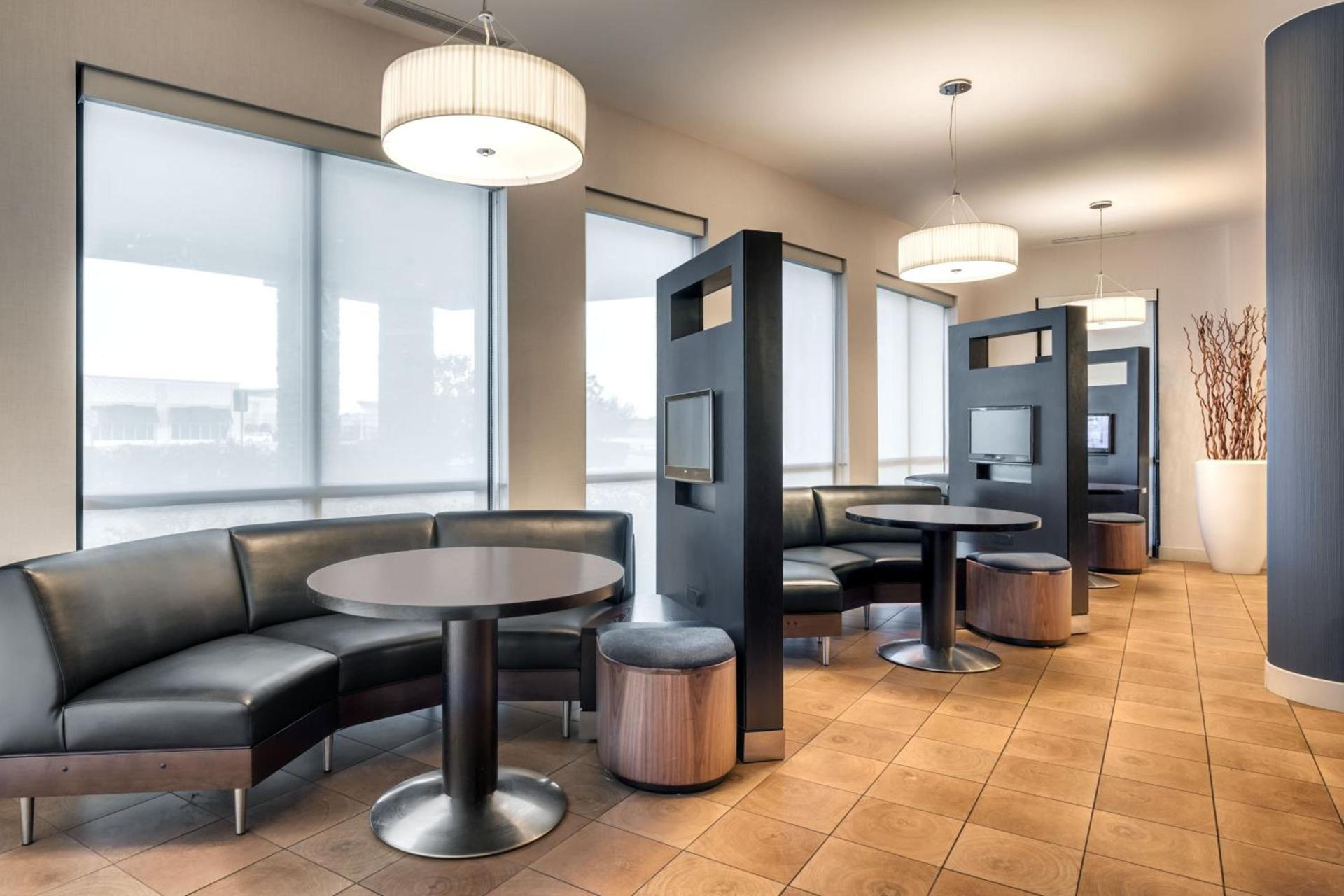 Courtyard by Marriott Houston NASA Clear Lake photo 68