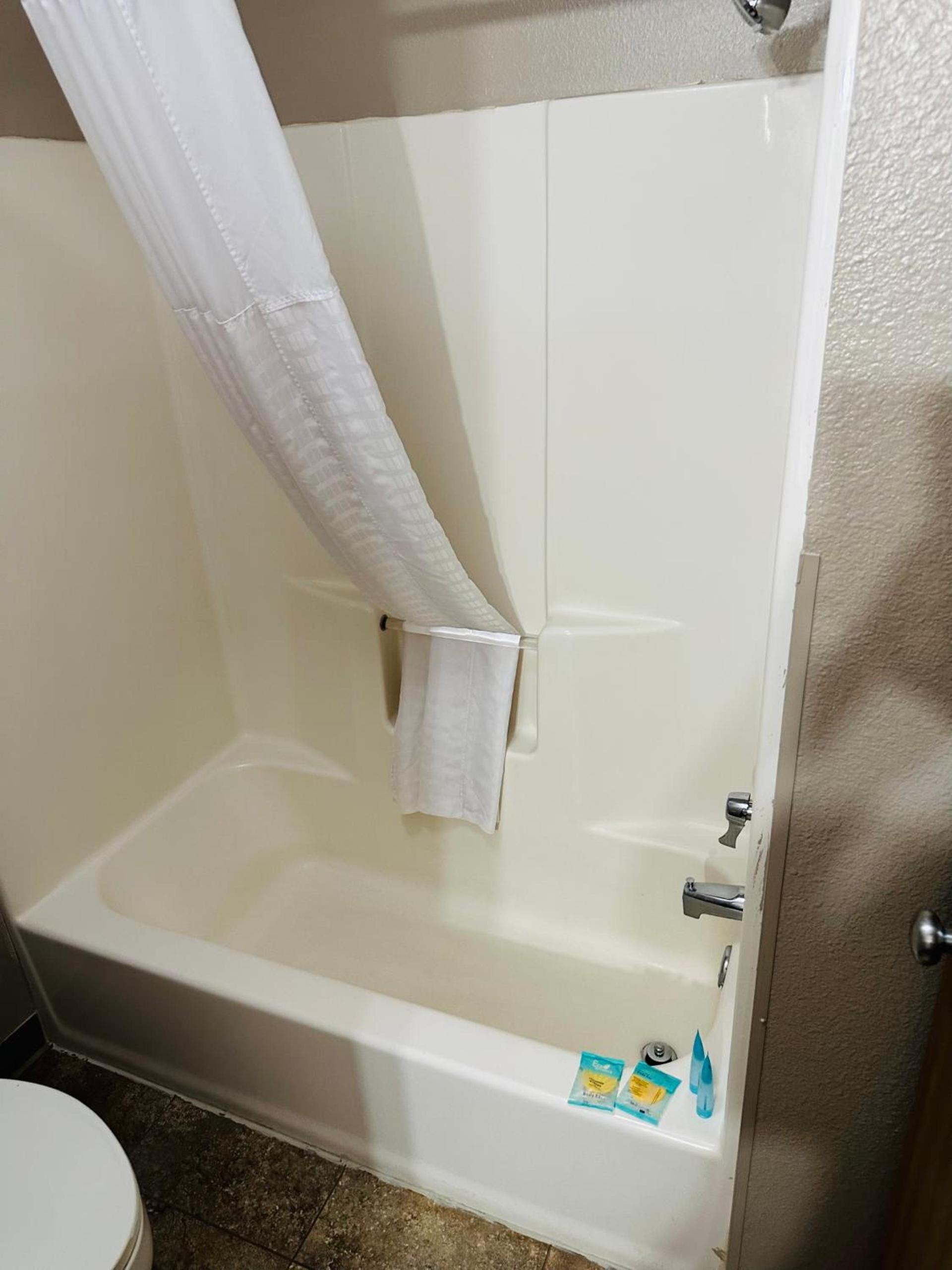 Arlington Inn photo 13
