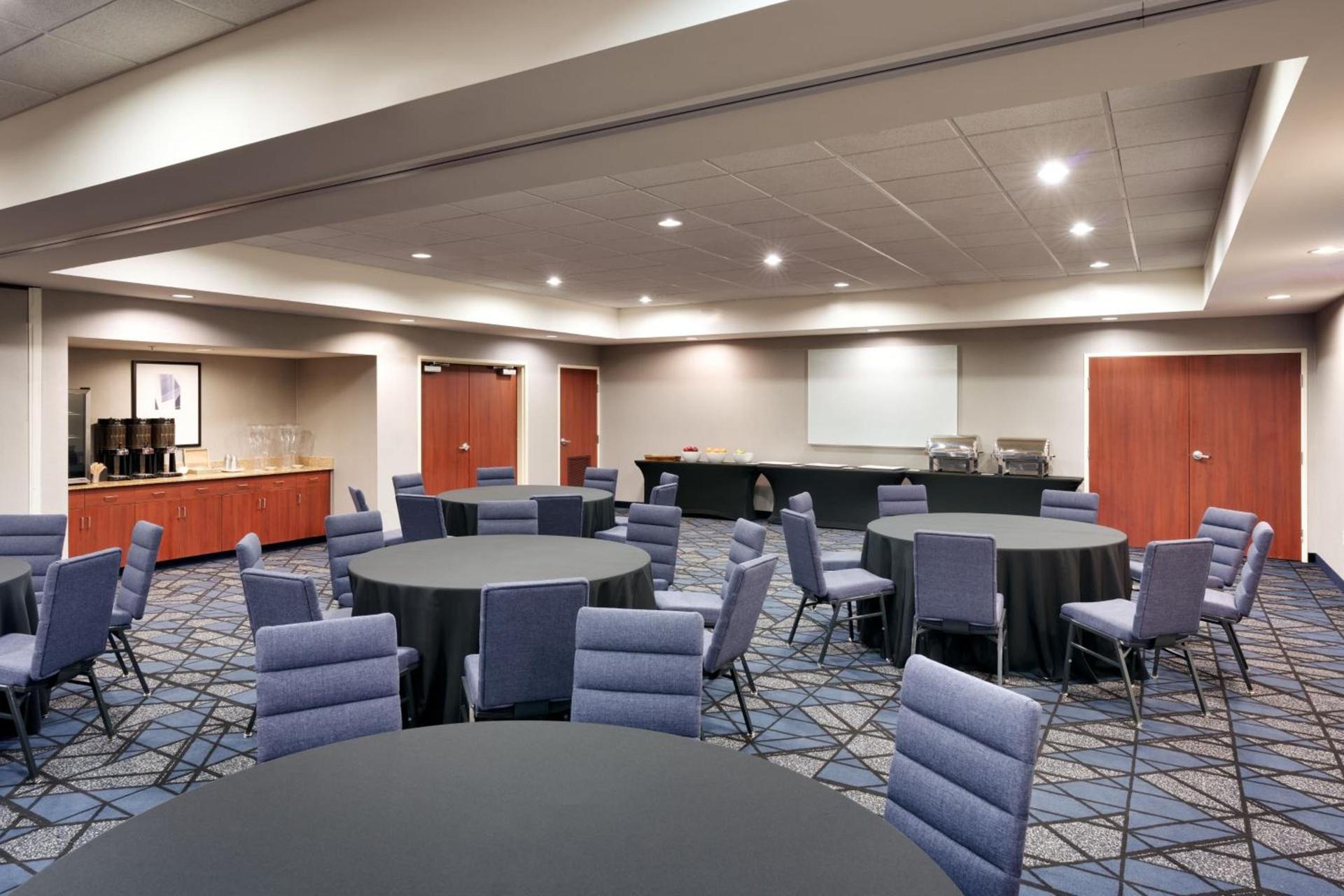 Courtyard by Marriott Houston NASA Clear Lake photo 78