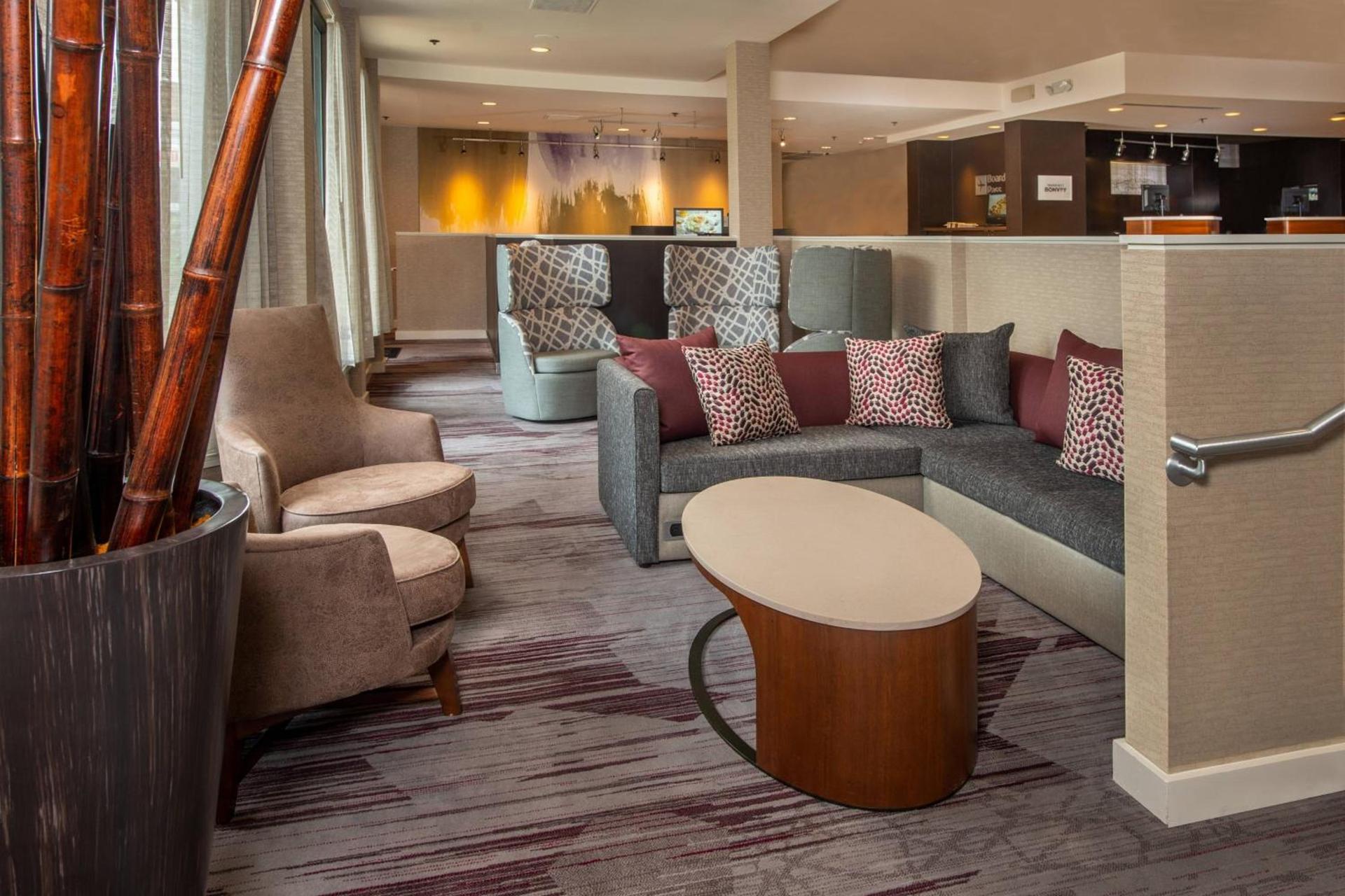 Courtyard by Marriott Dulles Airport Herndon/Reston photo 5