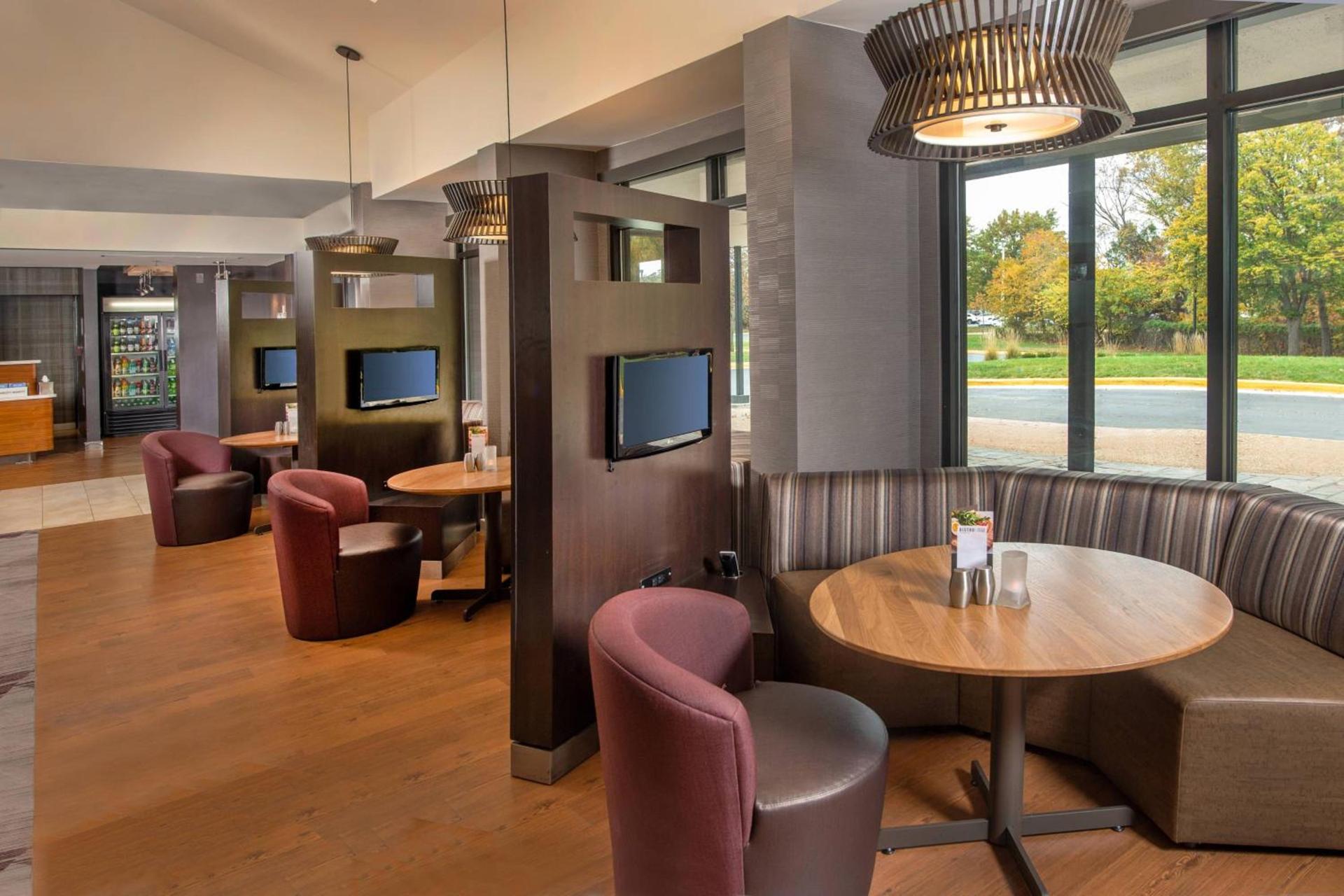 Courtyard by Marriott Dulles Airport Herndon/Reston photo 23