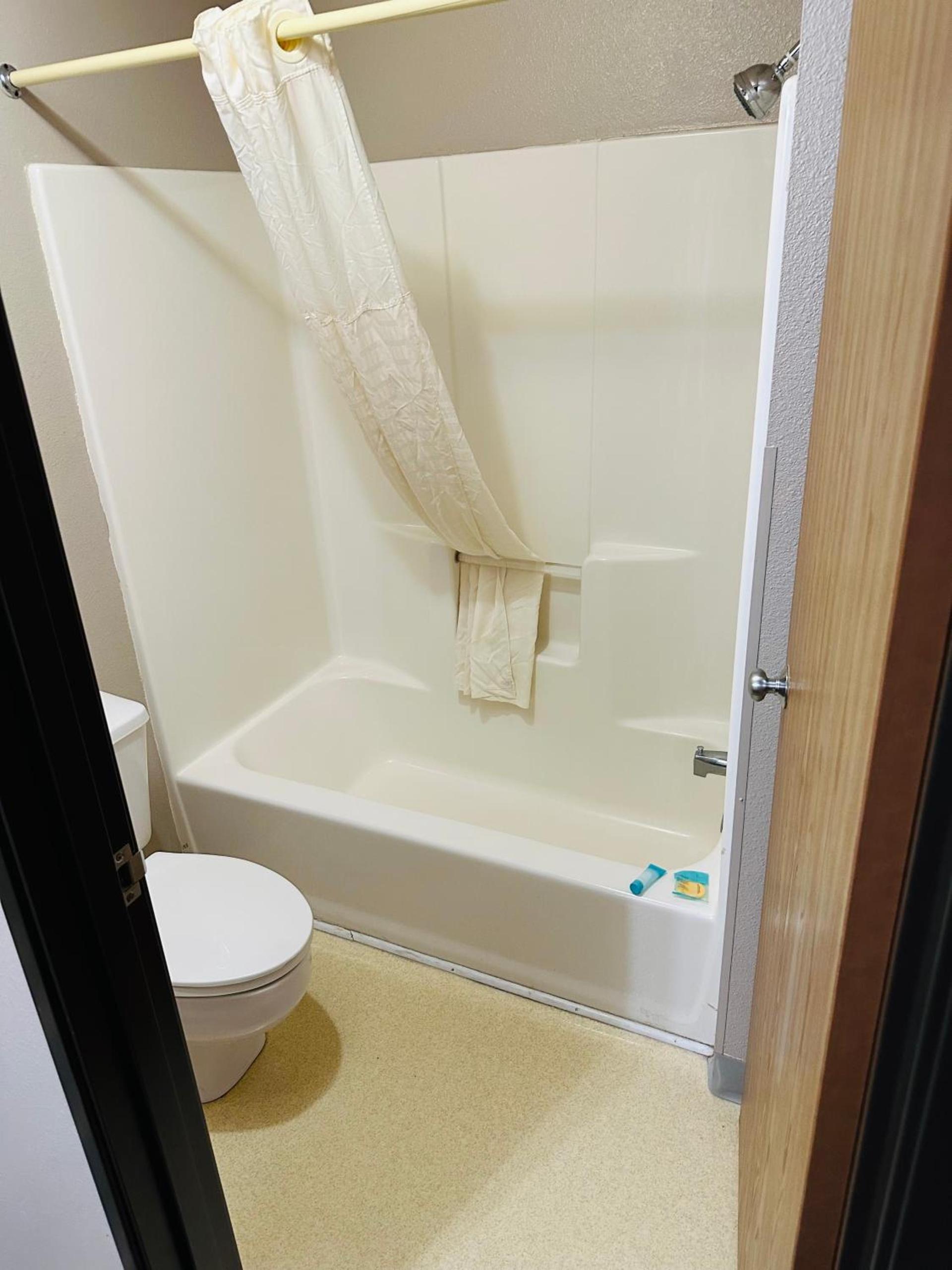 Arlington Inn photo 12