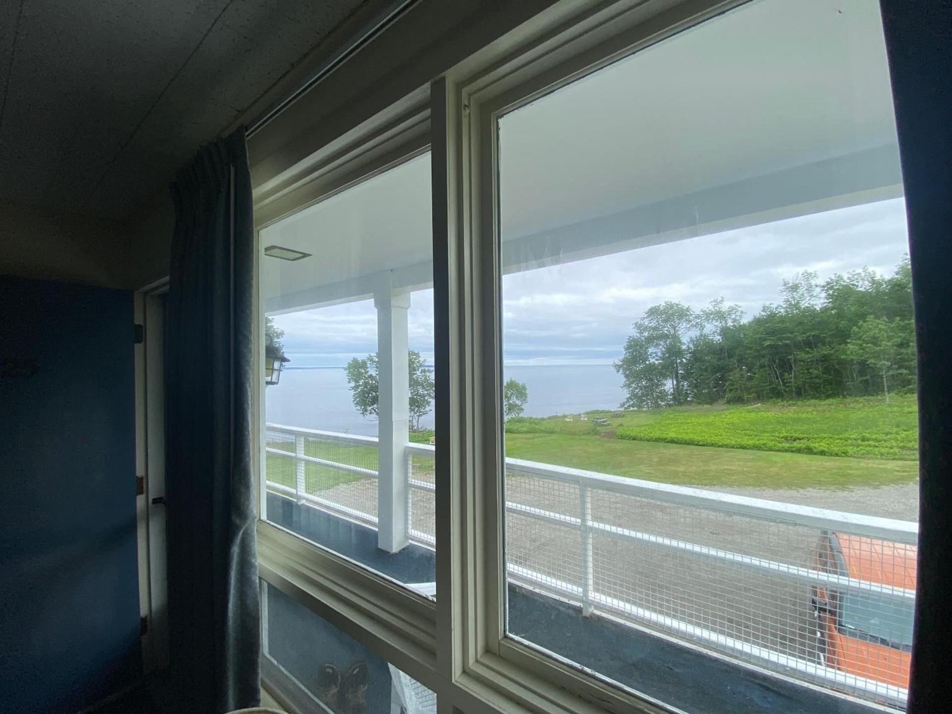 High Tide Inn on the Ocean, Motel and Cottages photo 80