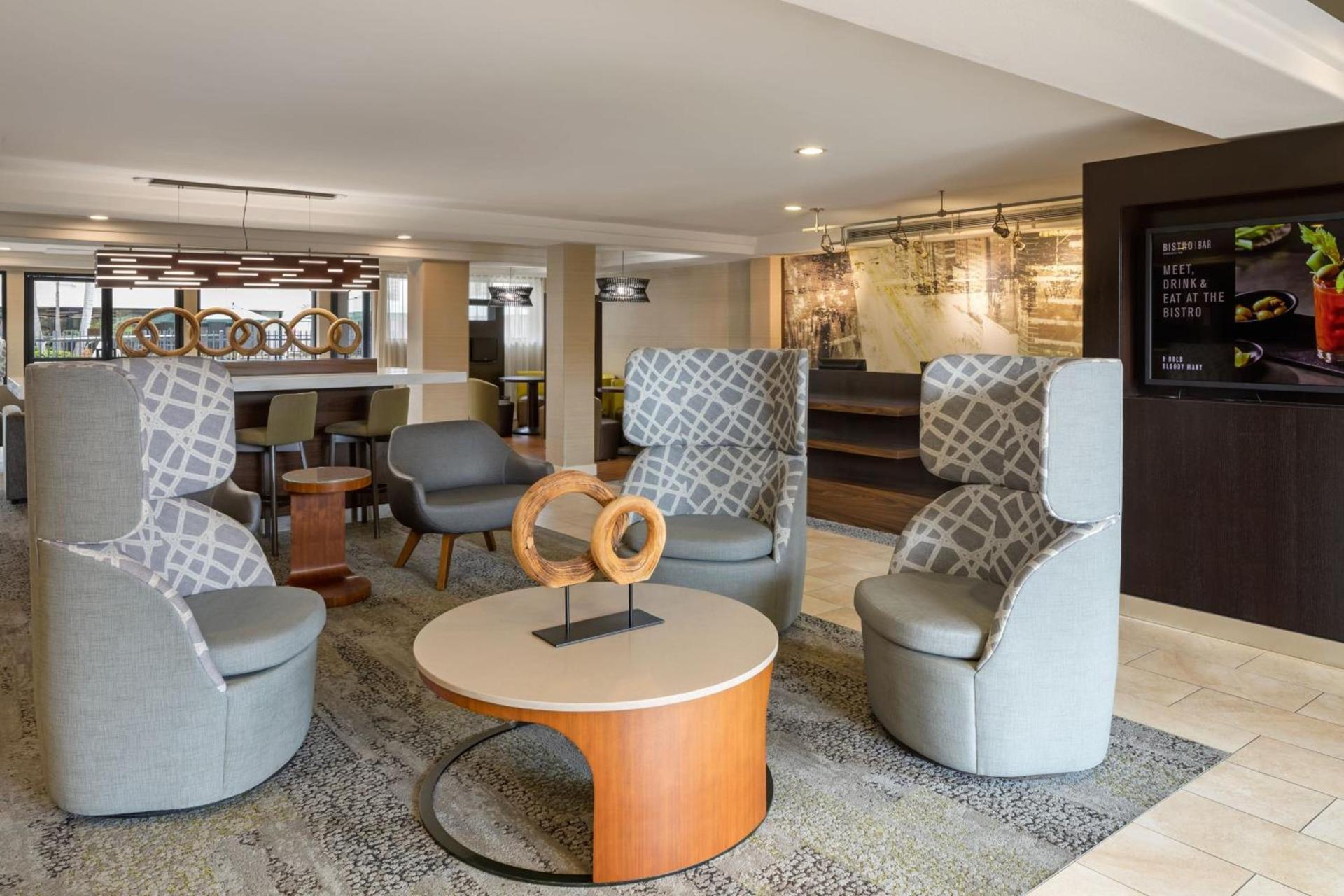 Courtyard by Marriott San Diego Del Mar/Solana Beach photo 10