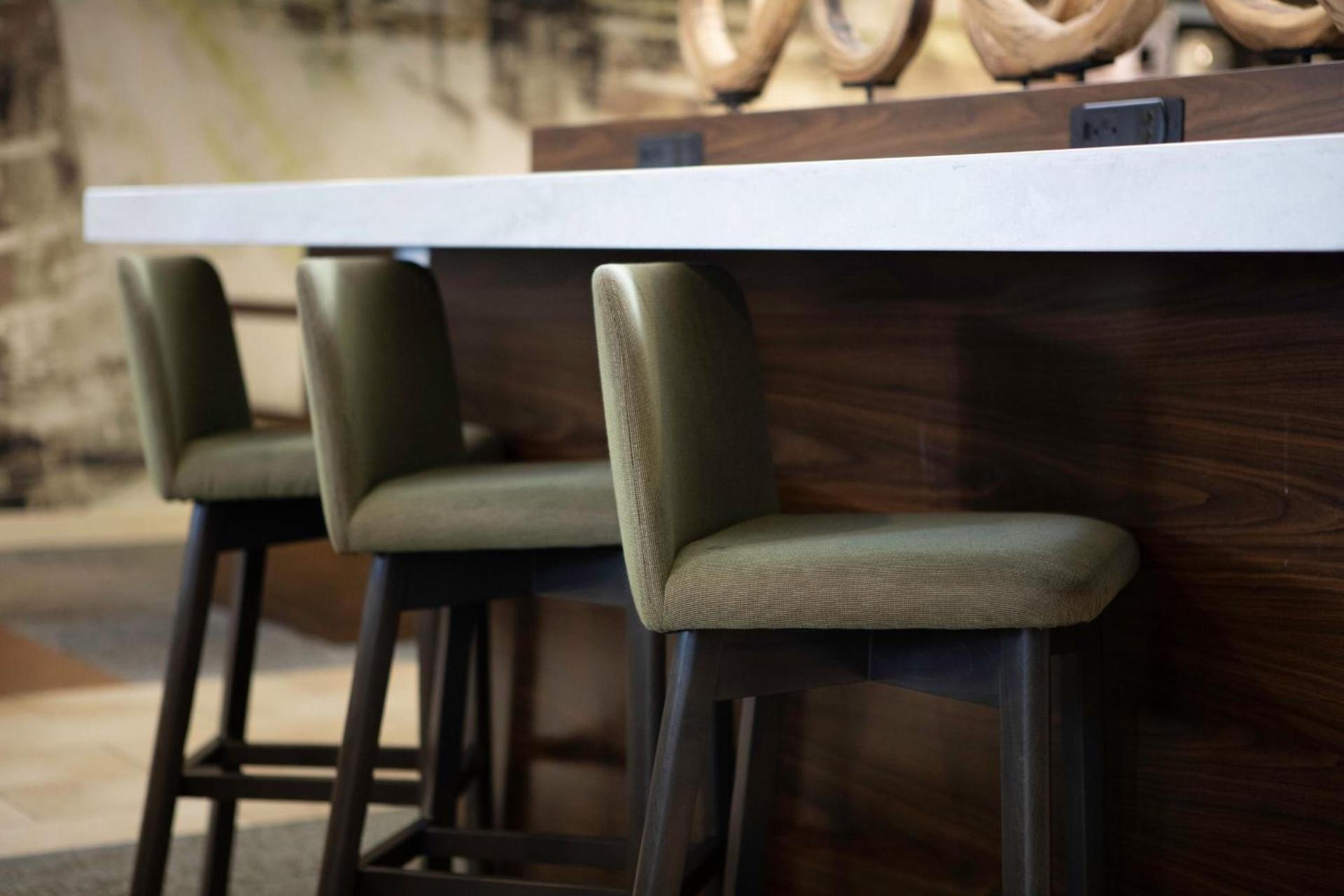Courtyard by Marriott San Diego Del Mar/Solana Beach photo 13