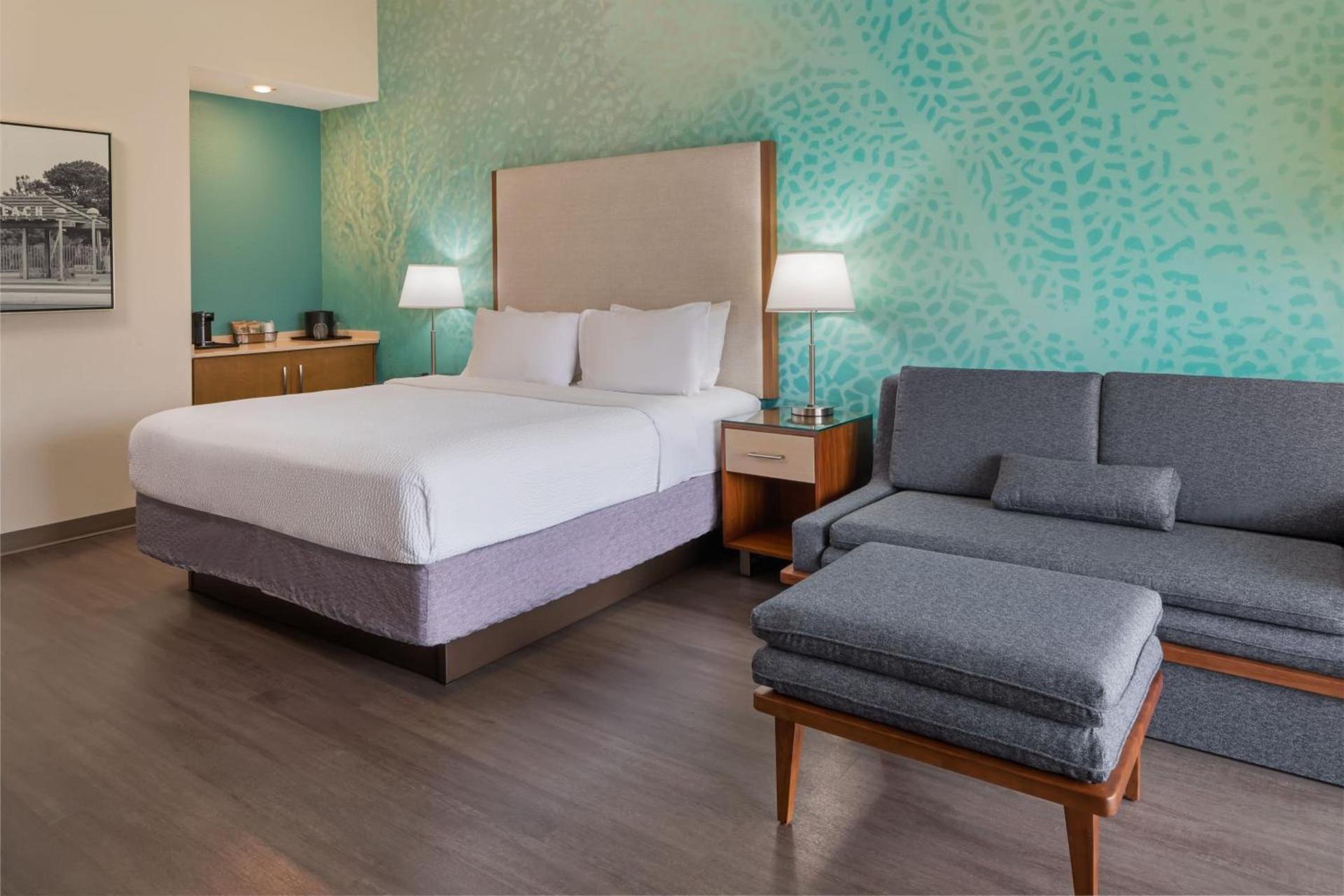 Courtyard by Marriott San Diego Del Mar/Solana Beach photo 35