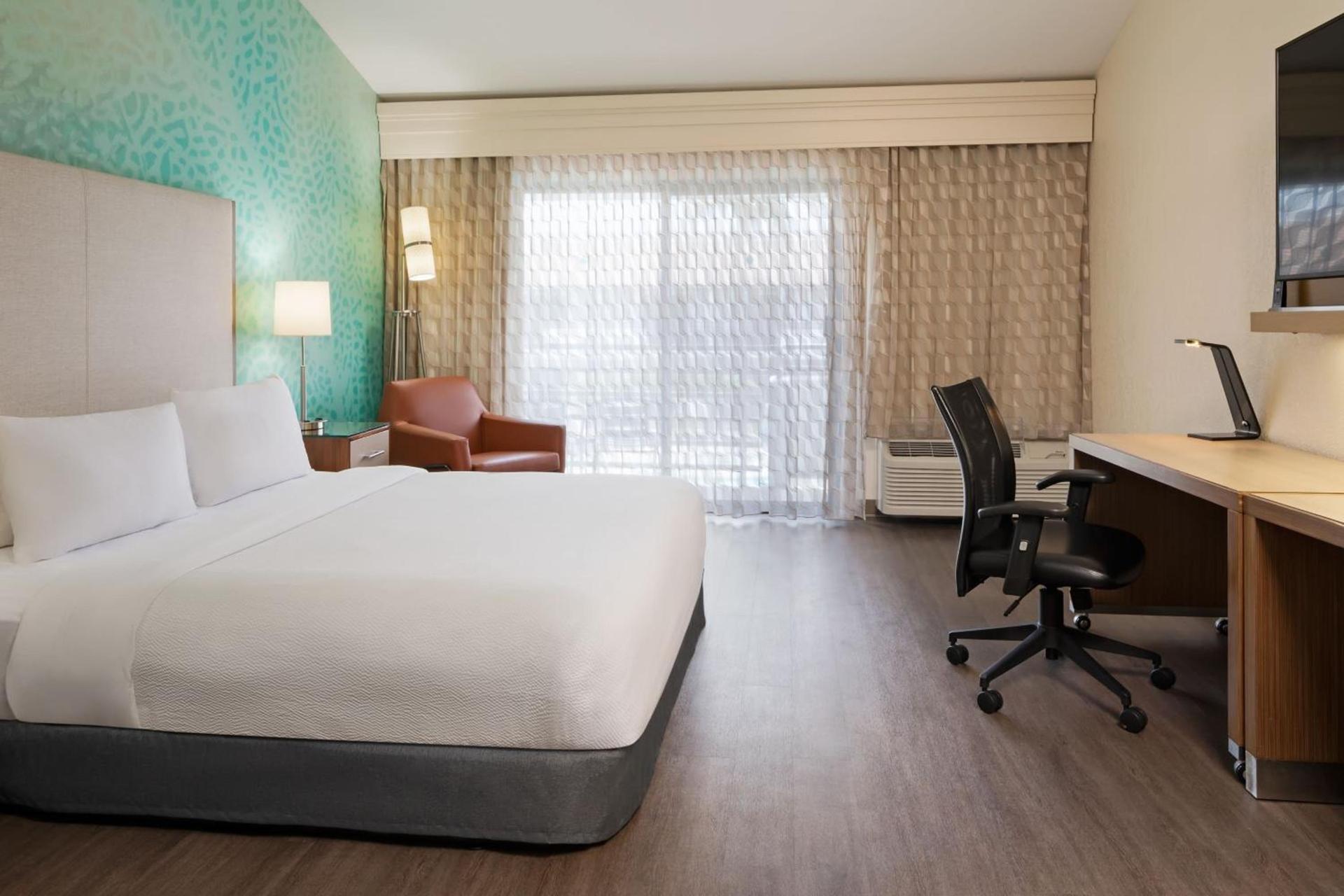Courtyard by Marriott San Diego Del Mar/Solana Beach photo 36