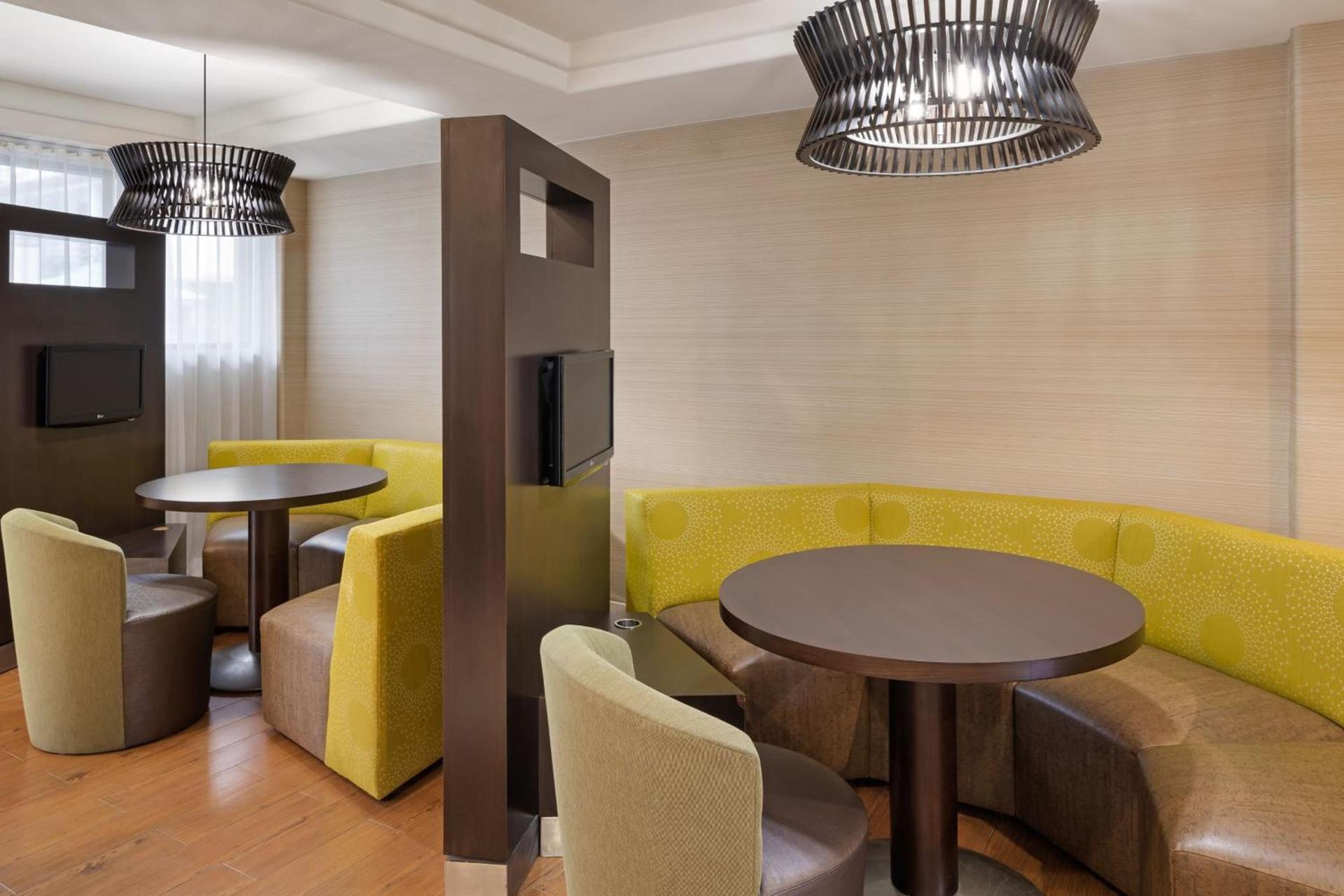 Courtyard by Marriott San Diego Del Mar/Solana Beach photo 61
