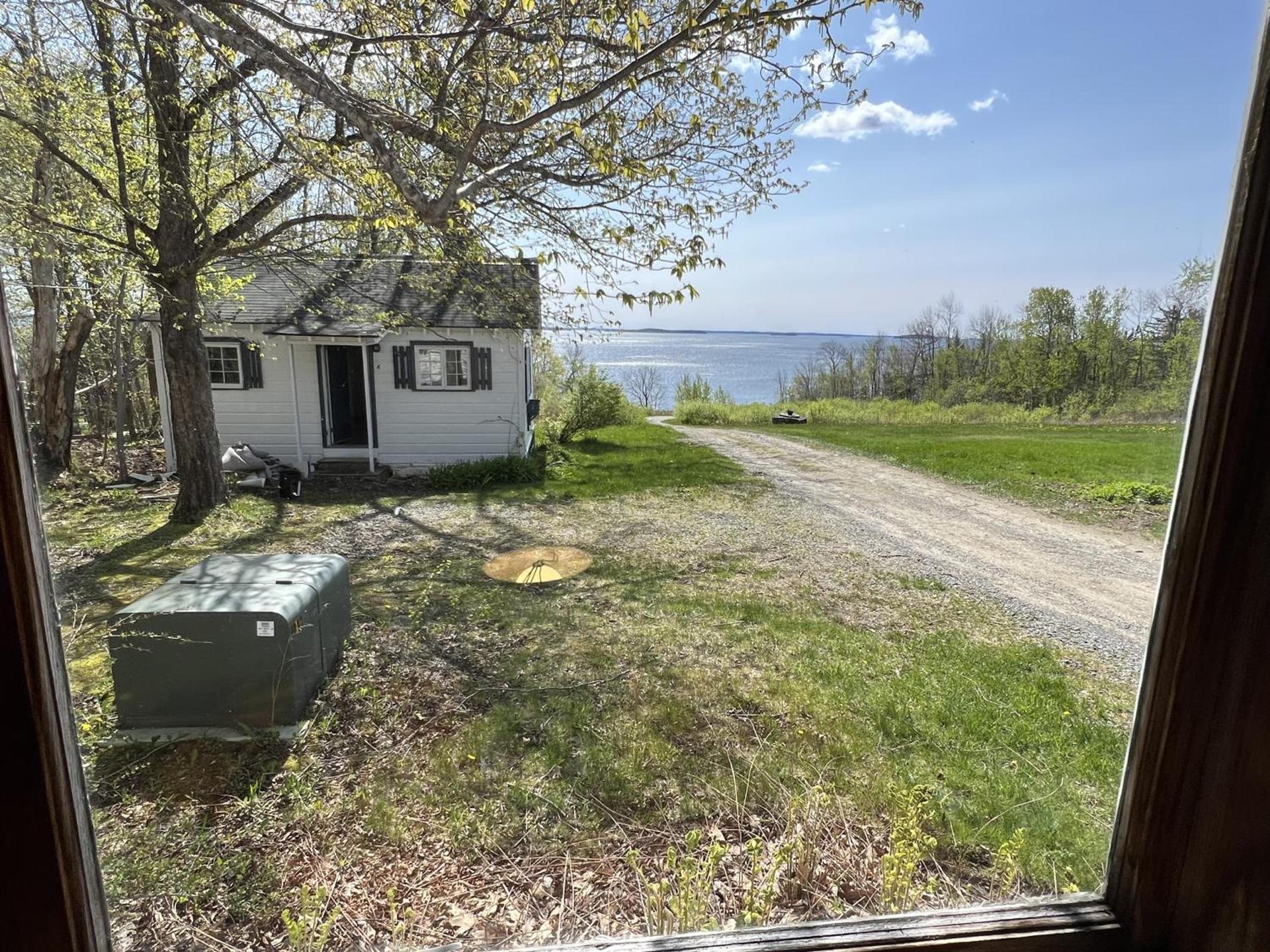 High Tide Inn on the Ocean, Motel and Cottages photo 91