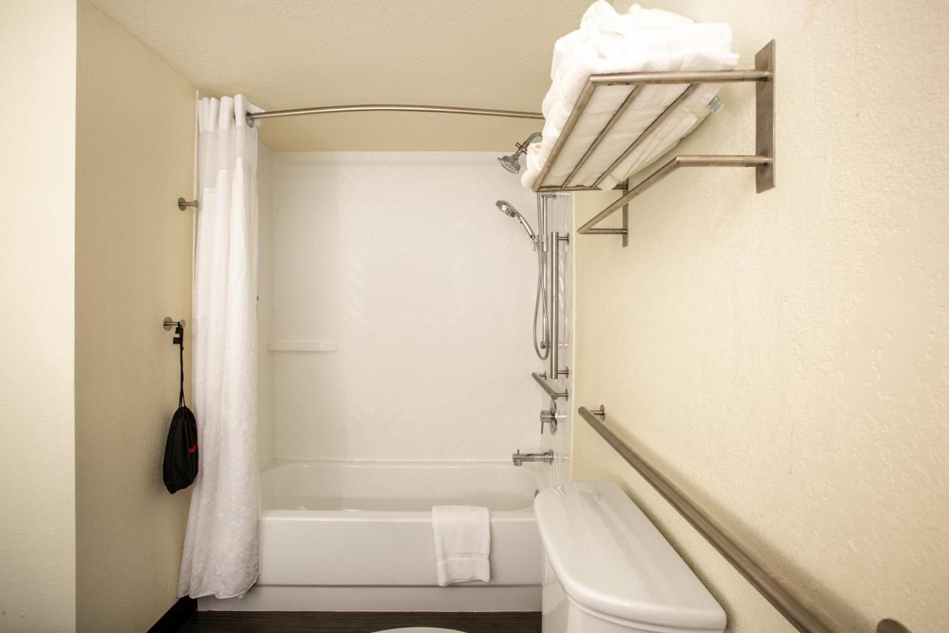 Holiday Inn Morgantown - Reading Area by IHG photo 72