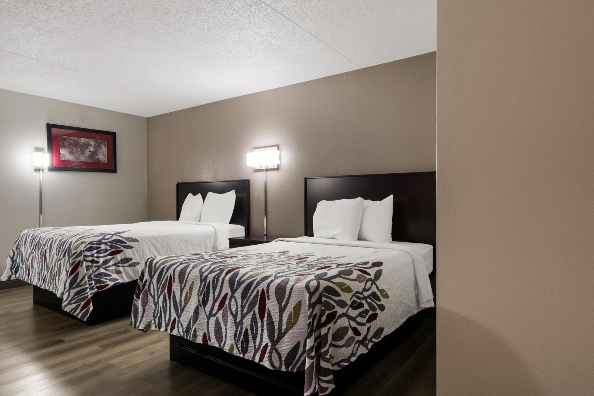 Red Roof Inn Hartford- New Britain photo 31
