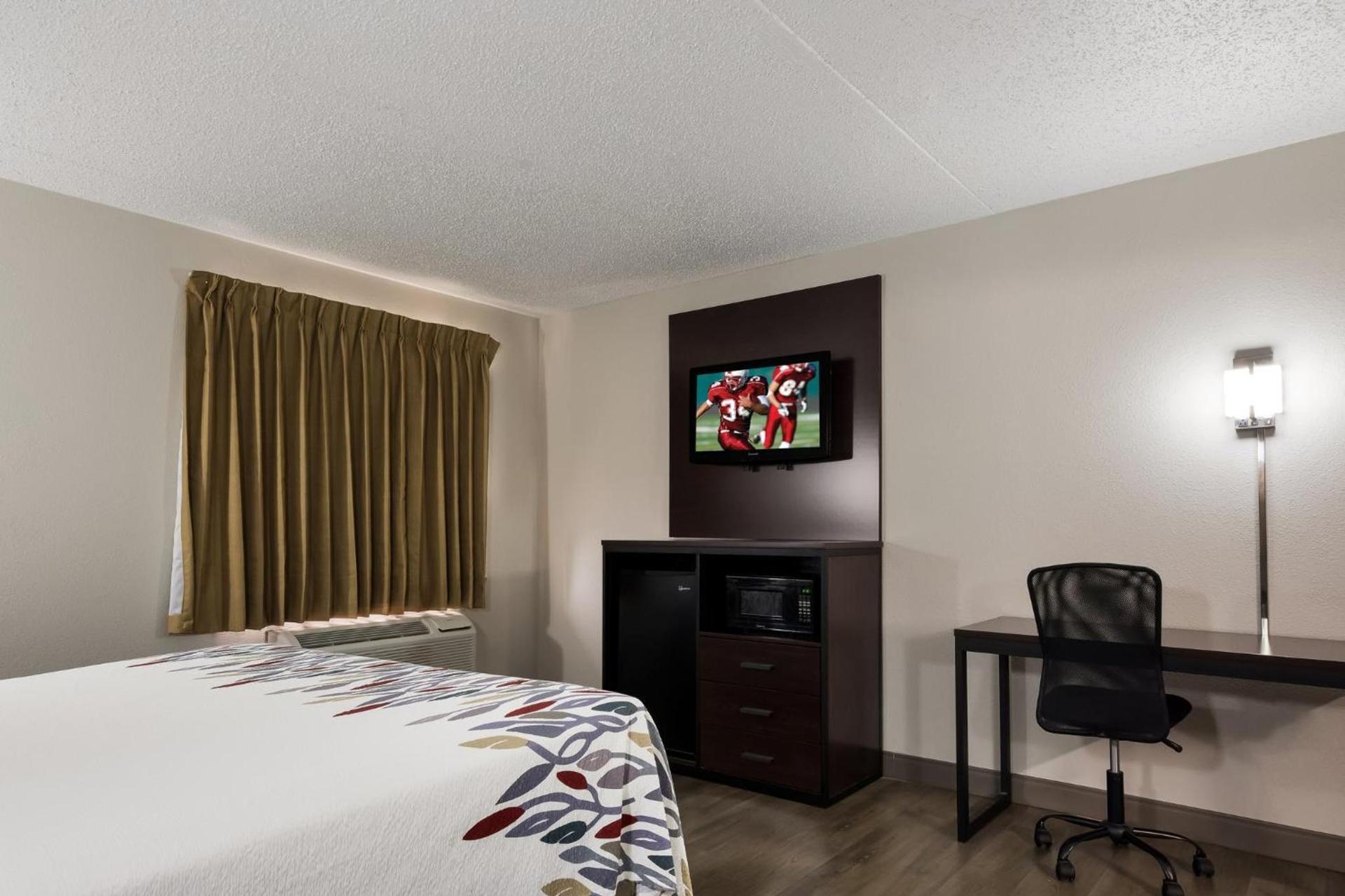 Red Roof Inn Hartford- New Britain photo 29