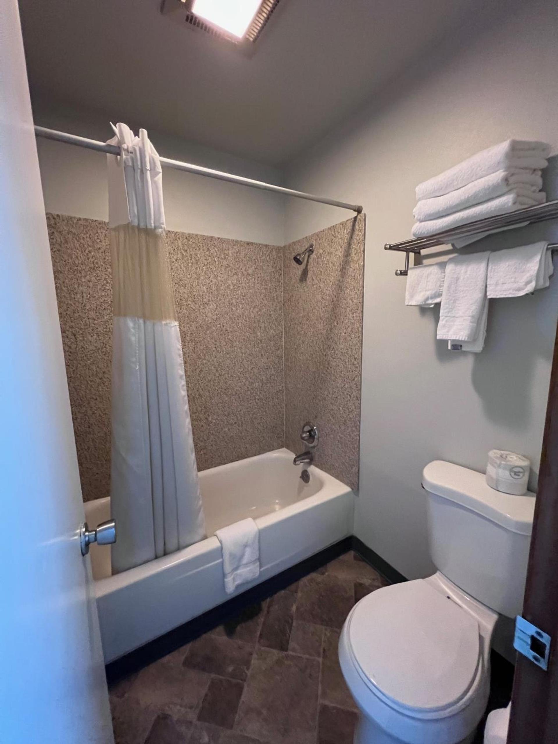 BIGGS NU-VU MOTEL photo 15