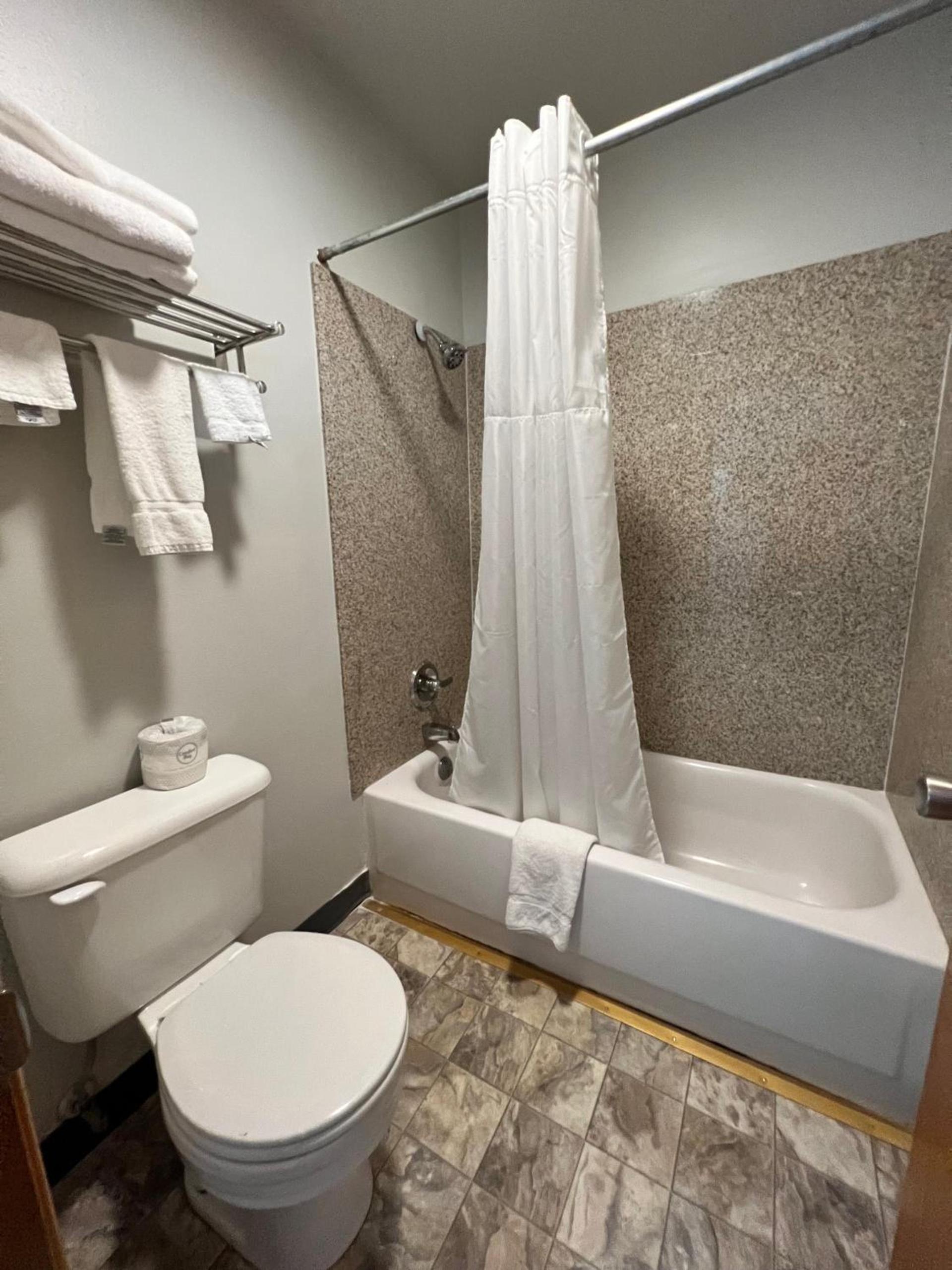 BIGGS NU-VU MOTEL photo 16