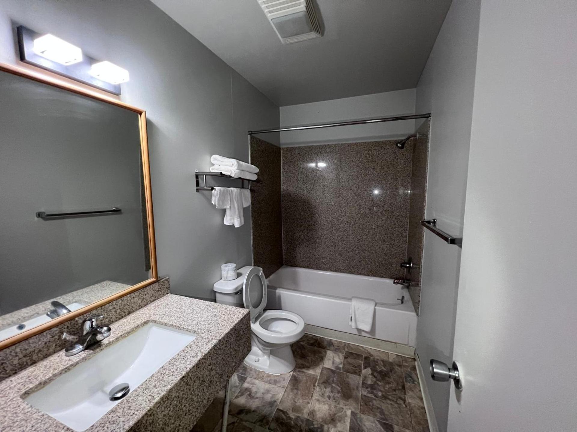 BIGGS NU-VU MOTEL photo 8