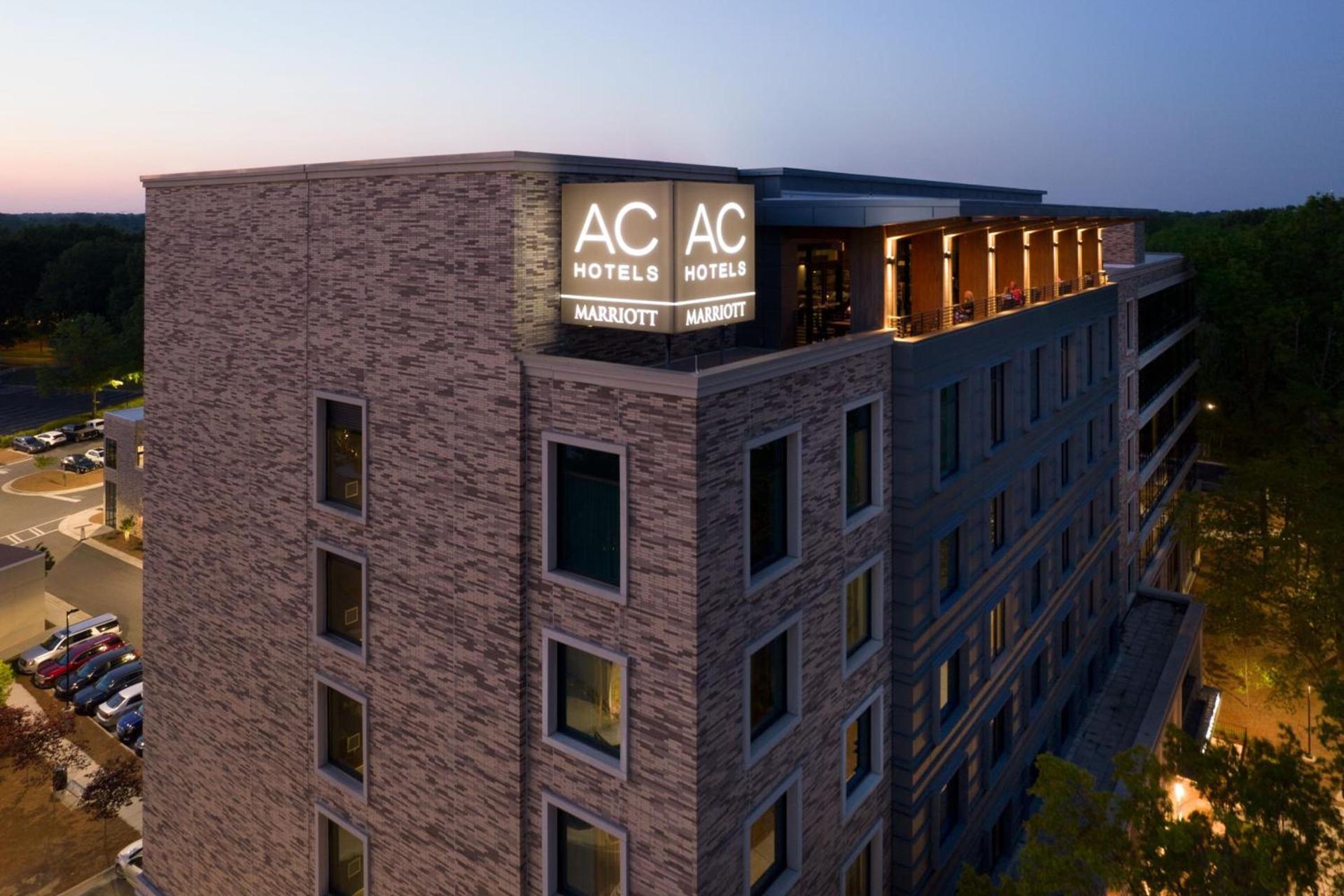 AC Hotel by Marriott Charlotte SouthPark photo 6