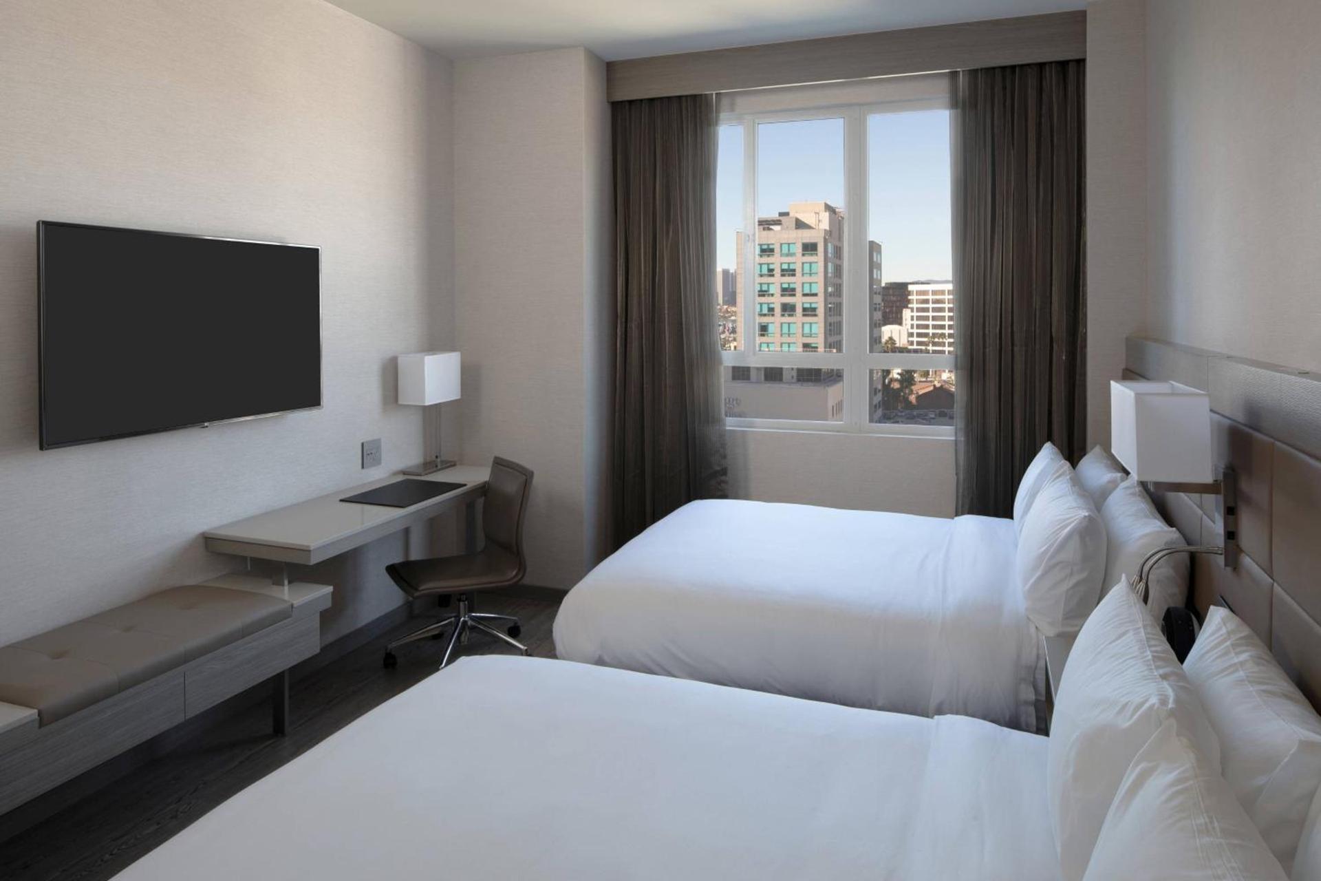 AC Hotel by Marriott Beverly Hills photo 13