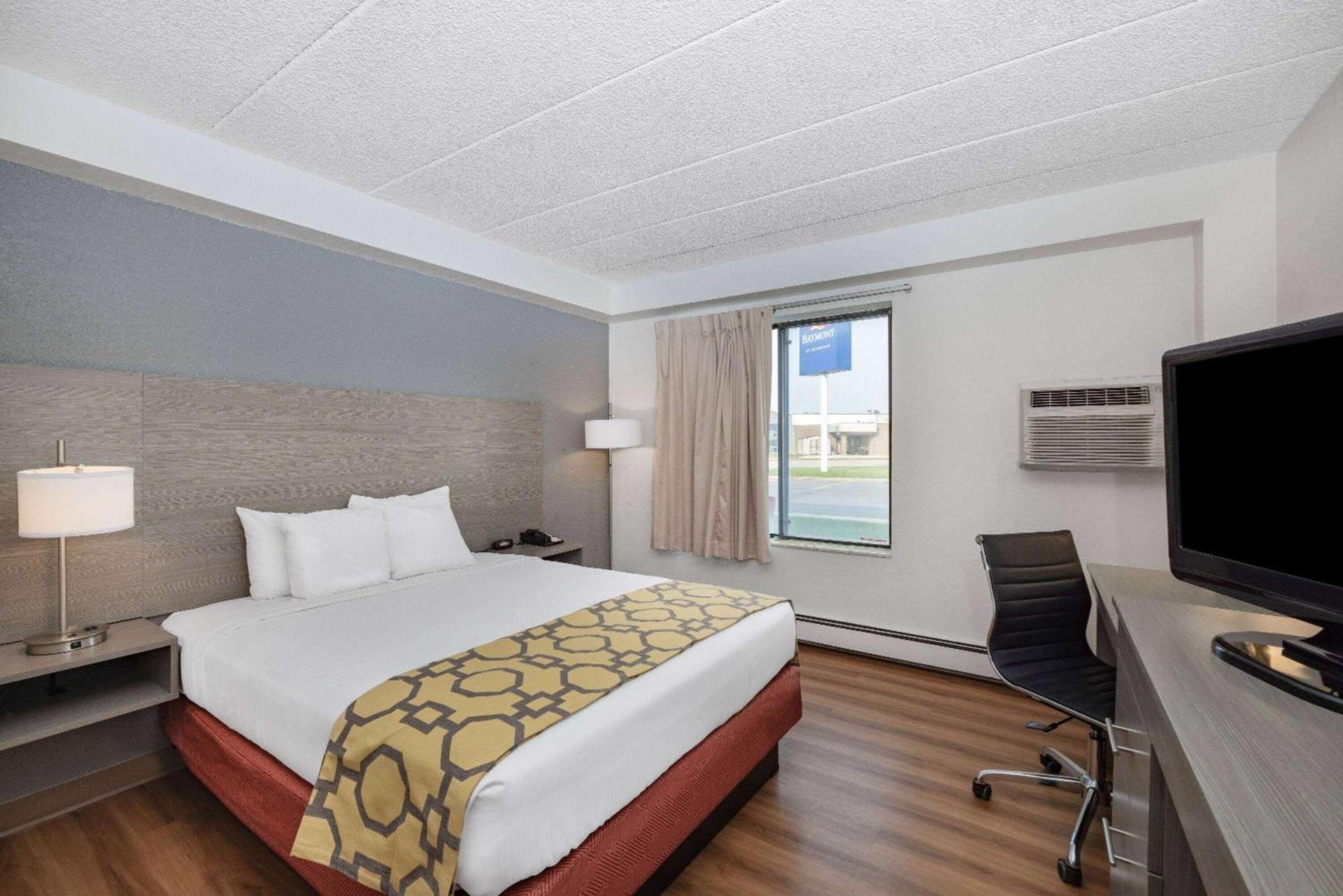 Baymont by Wyndham Gillette photo 7