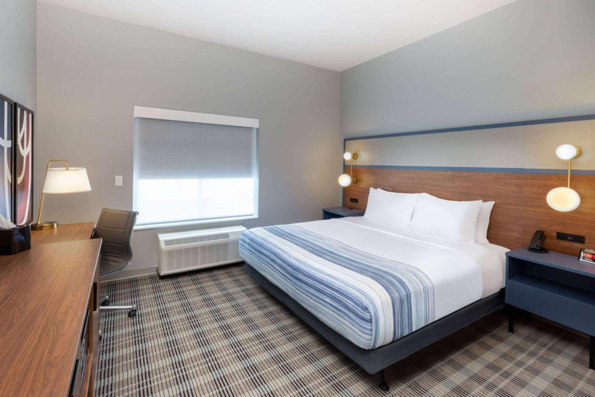 AmericInn by Wyndham Mountain Home photo 8