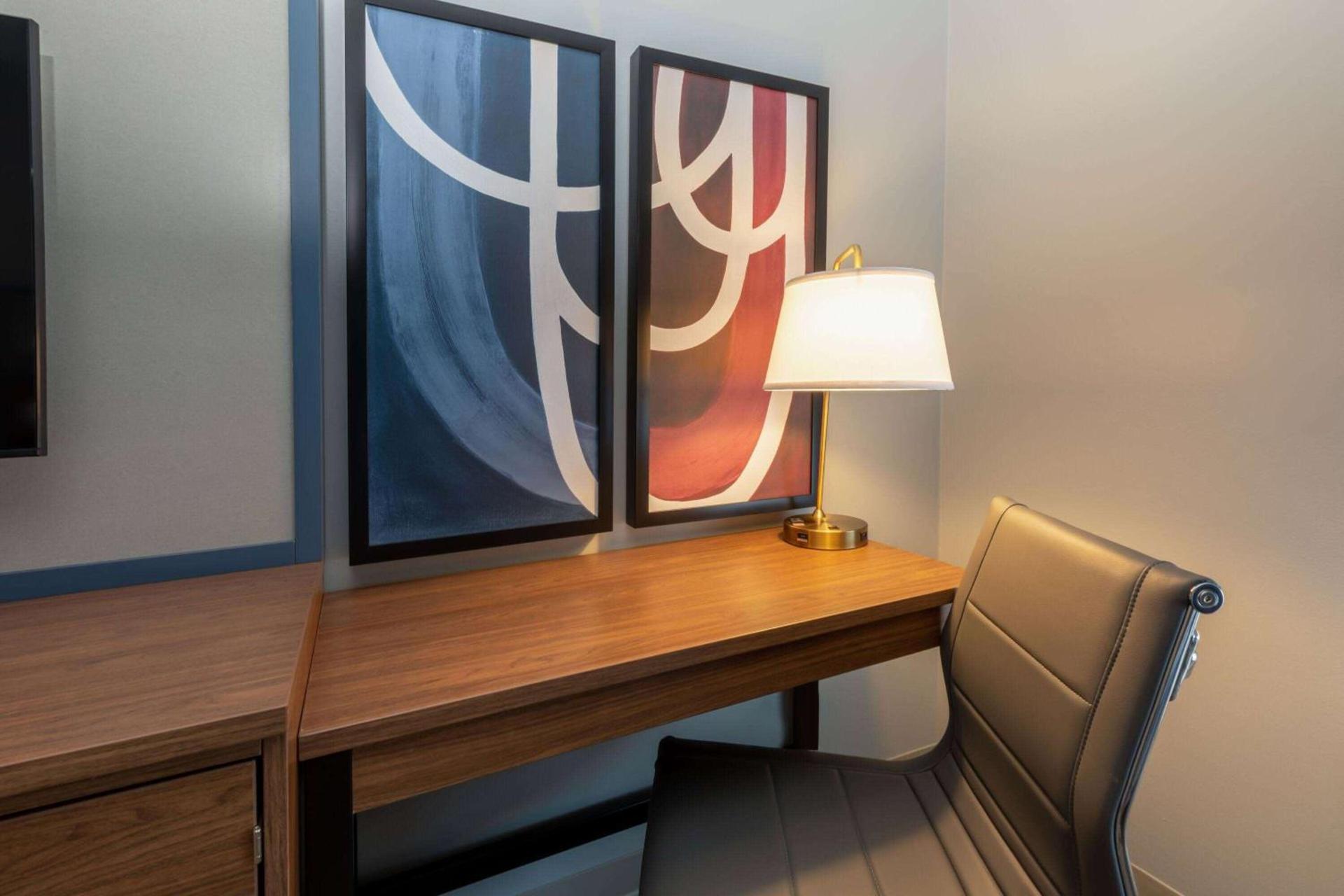 AmericInn by Wyndham Mountain Home photo 9