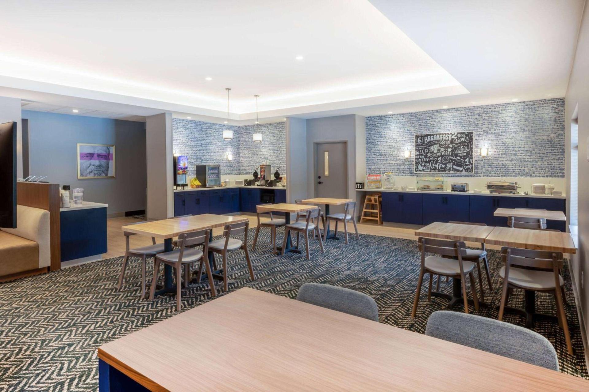 AmericInn by Wyndham Mountain Home photo 25